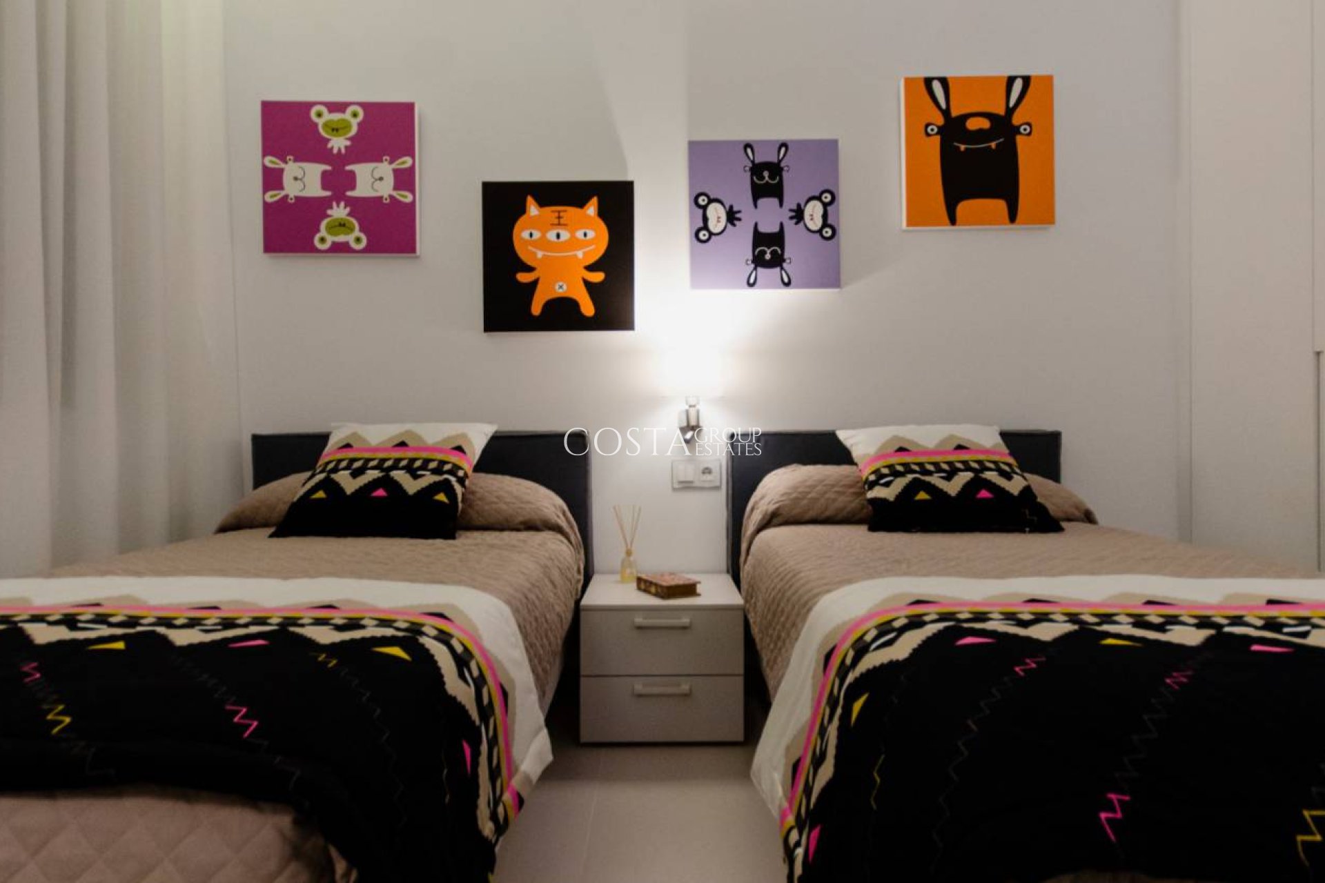 Nowy budynek - Willa -
Orihuela Costa - Orihuela