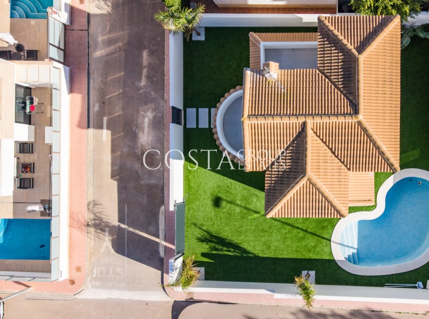 Nowy budynek - Willa -
Orihuela Costa