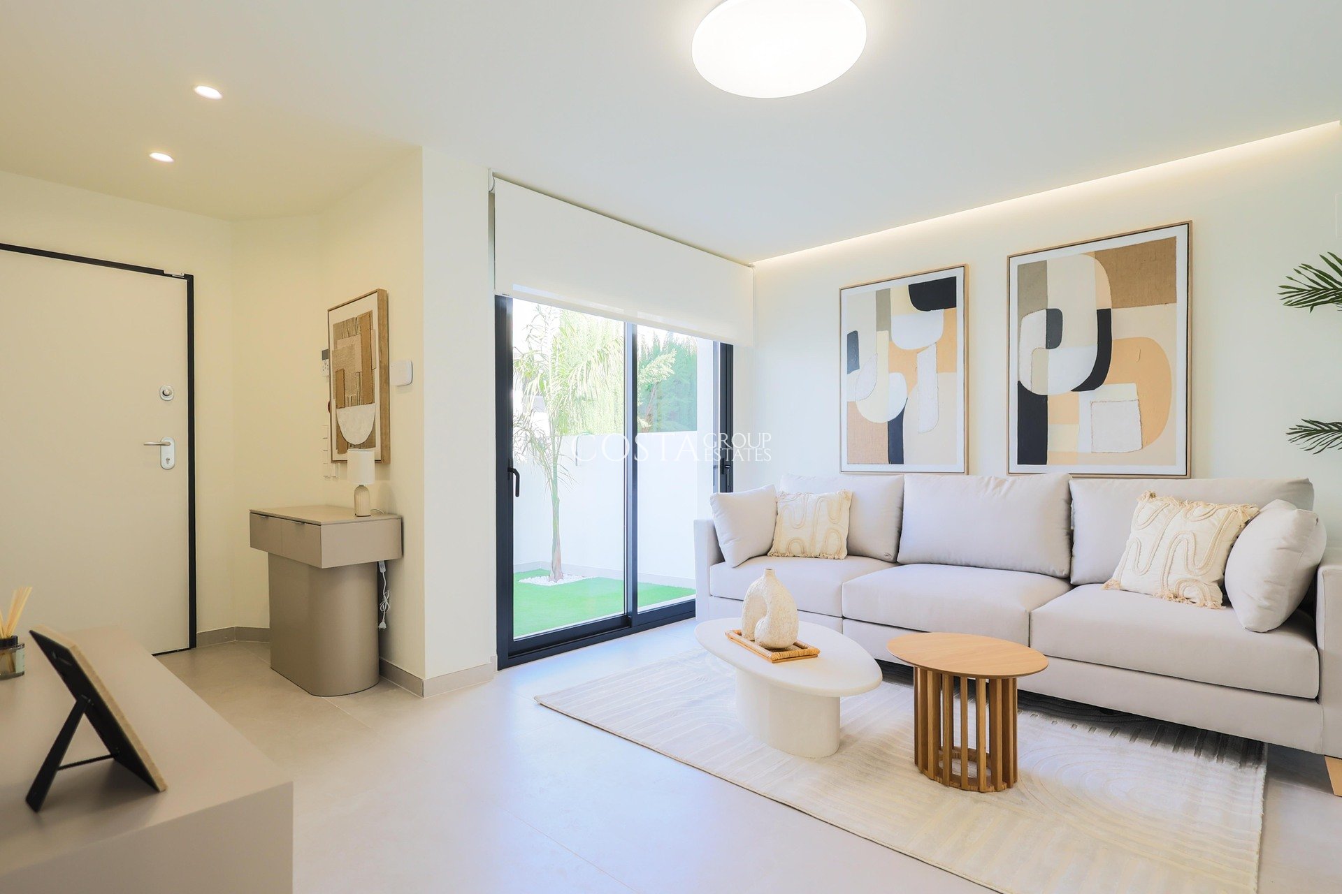 Nowy budynek - Willa -
Orihuela Costa