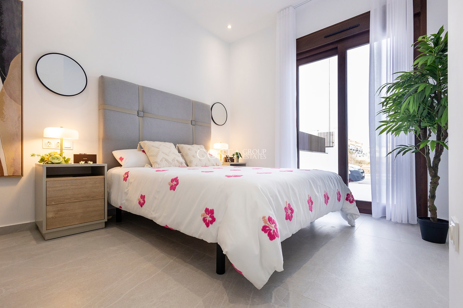 Nowy budynek - Willa -
Orihuela Costa