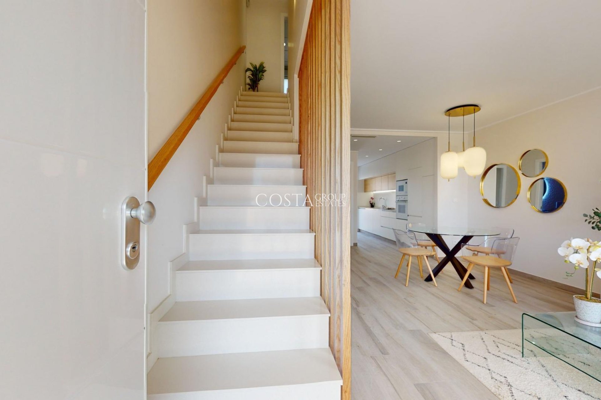 Nowy budynek - Willa -
Pilar de la Horadada - Lo Monte