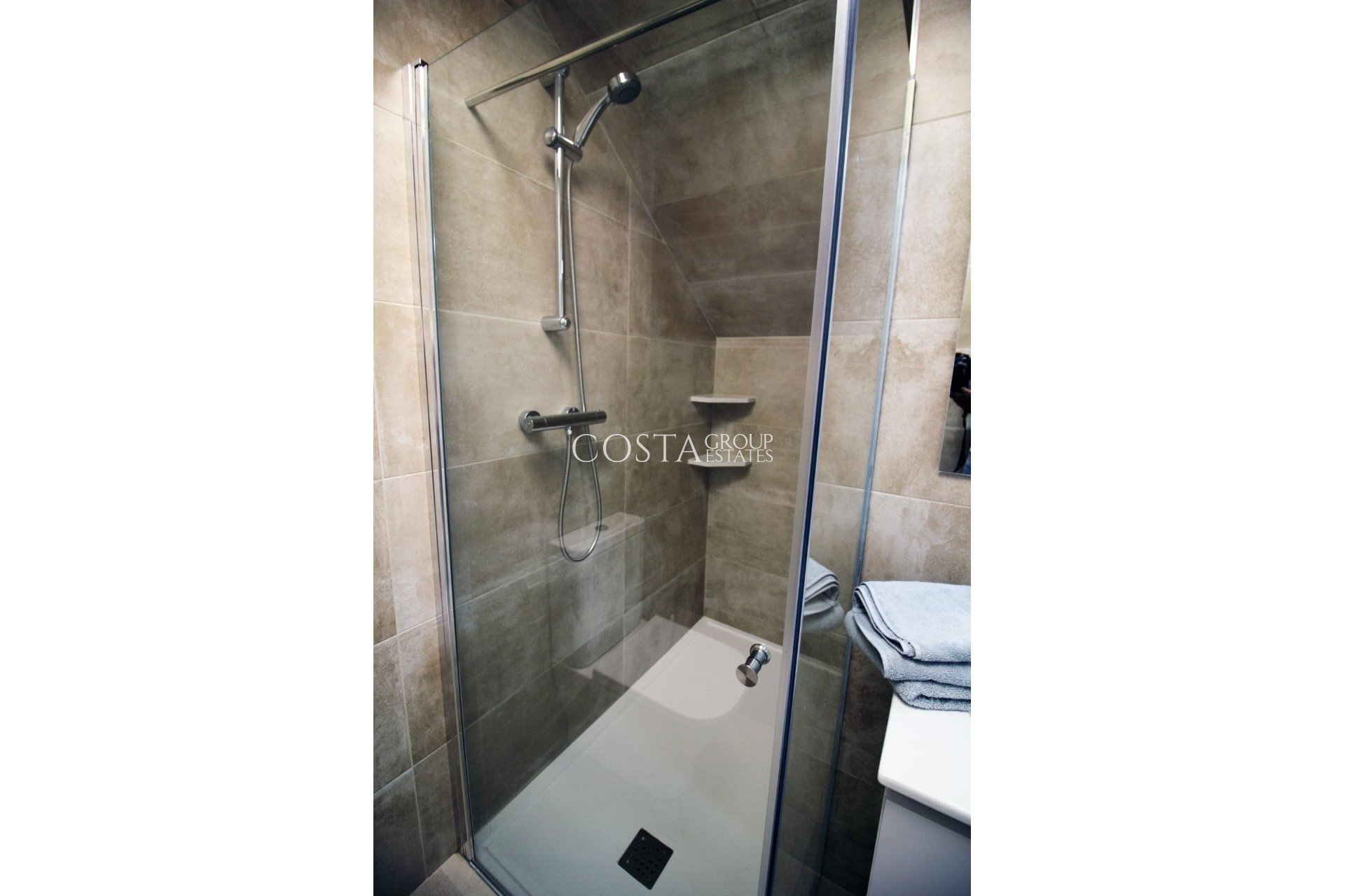 Nowy budynek - Willa -
Pilar de la Horadada - parque Andromeda