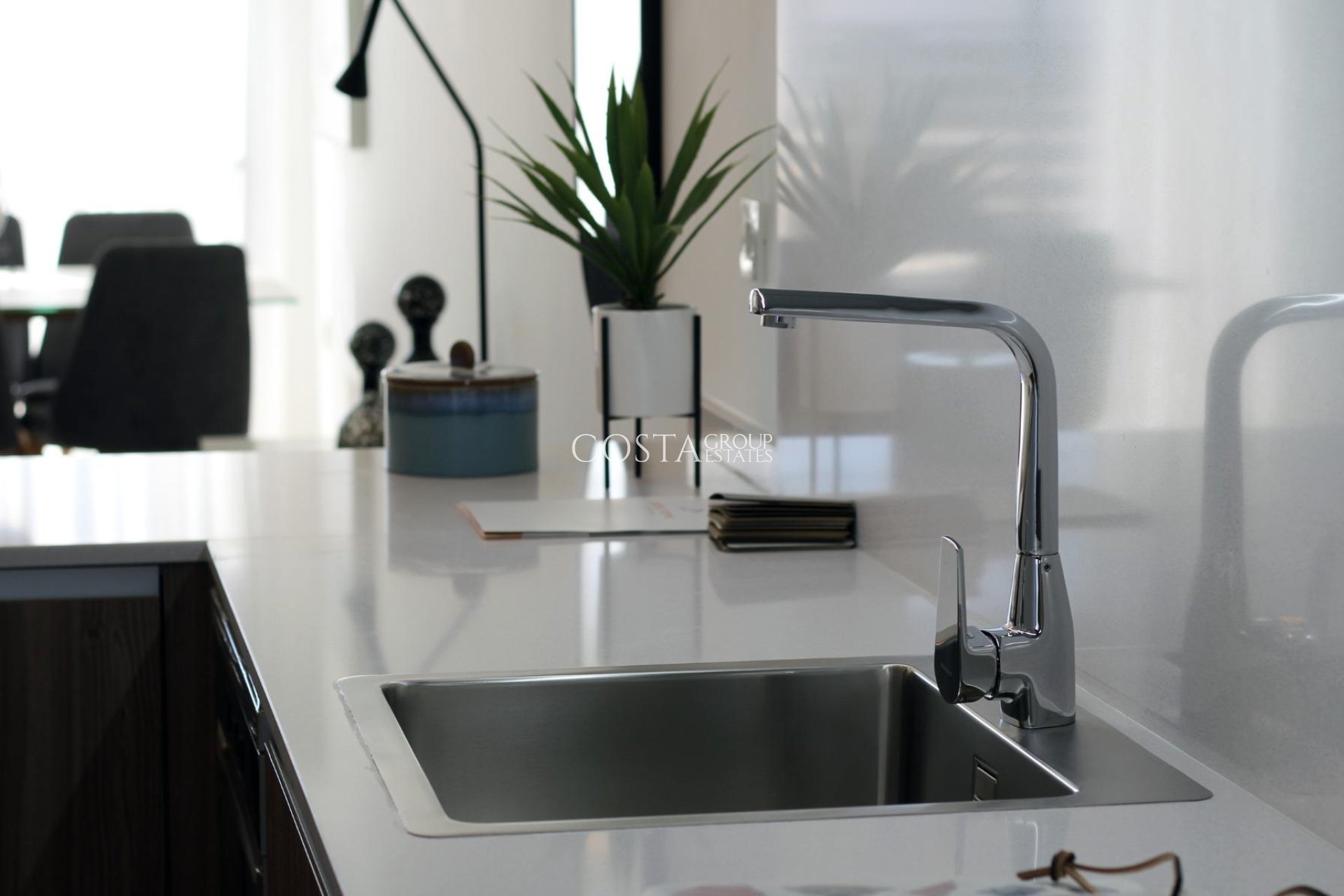 Nowy budynek - Willa -
Pilar de la Horadada - parque Andromeda