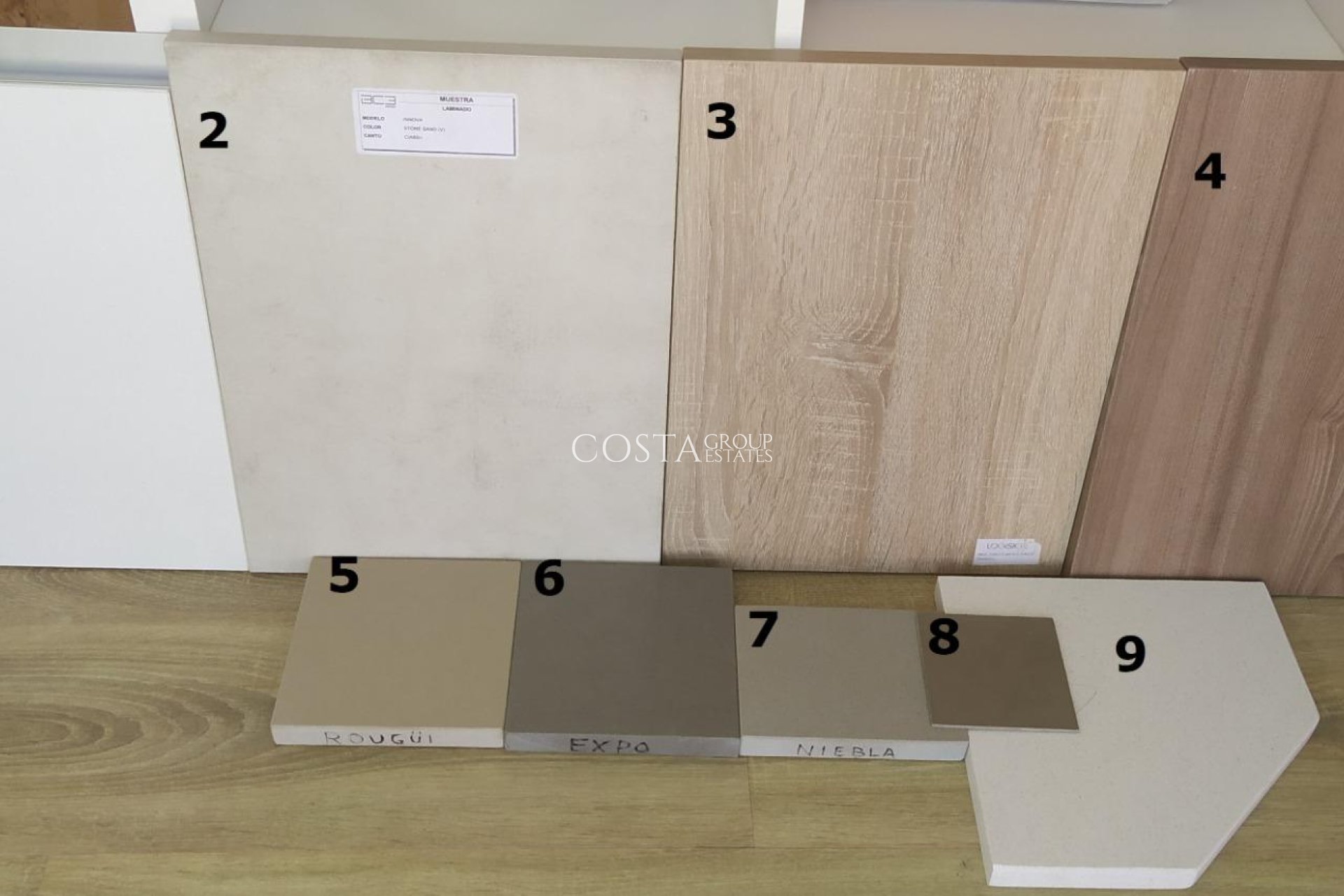 Nowy budynek - Willa -
Pilar de la Horadada - parque Andromeda