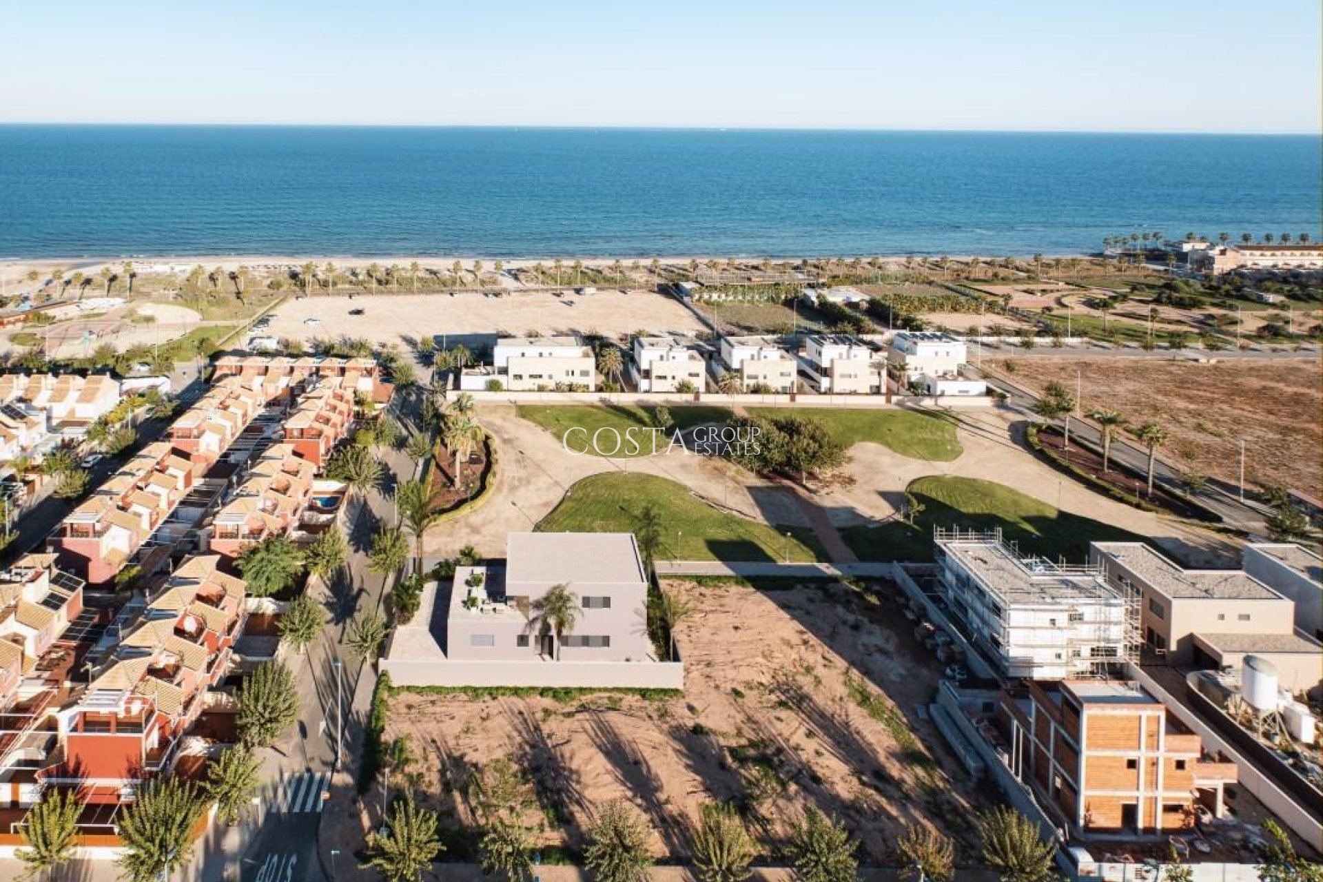 Nowy budynek - Willa -
Pilar de la Horadada - Pilar De La Horadada