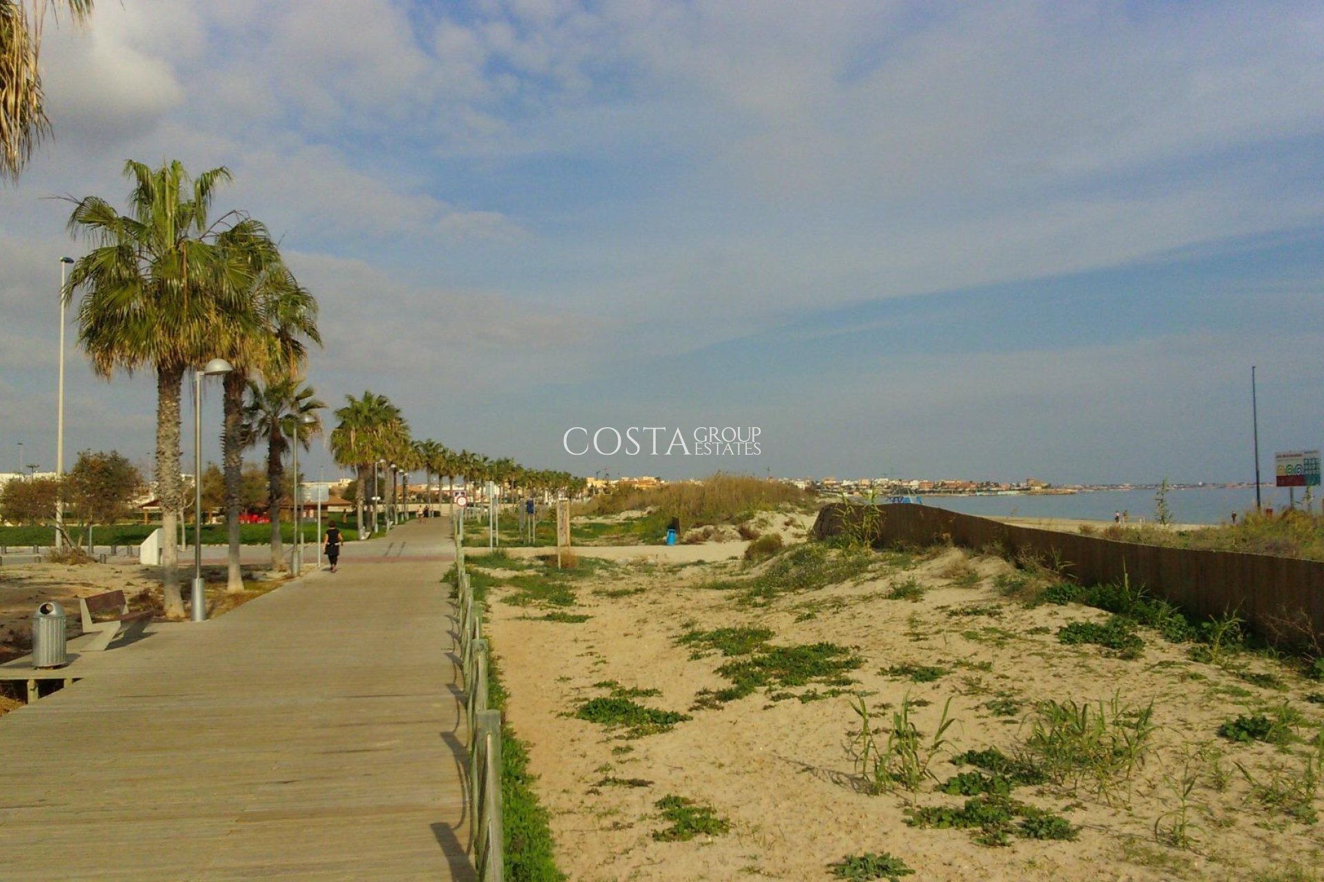 Nowy budynek - Willa -
Pilar de la Horadada - Pilar De La Horadada