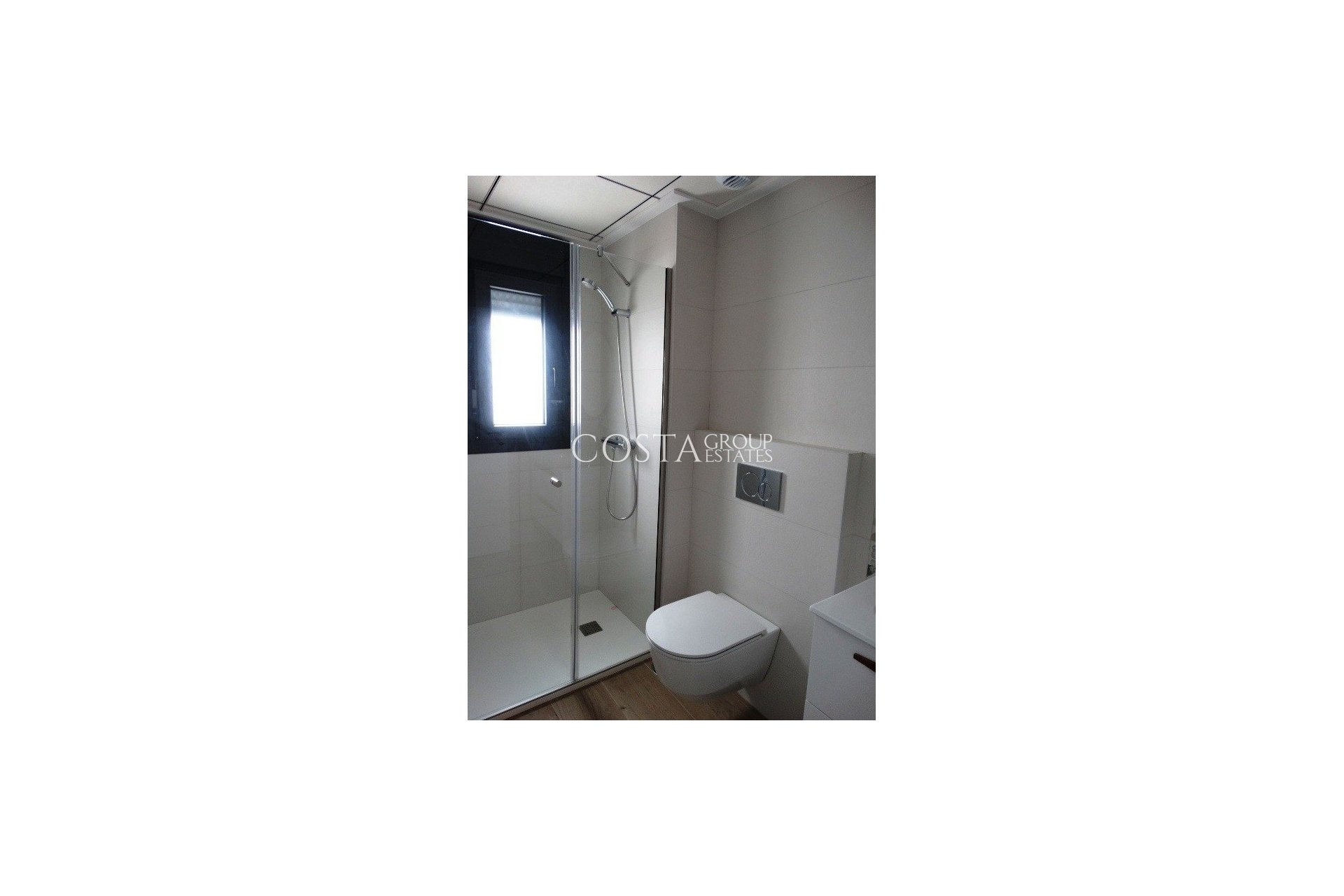 Nowy budynek - Willa -
Pilar de la Horadada - pueblo