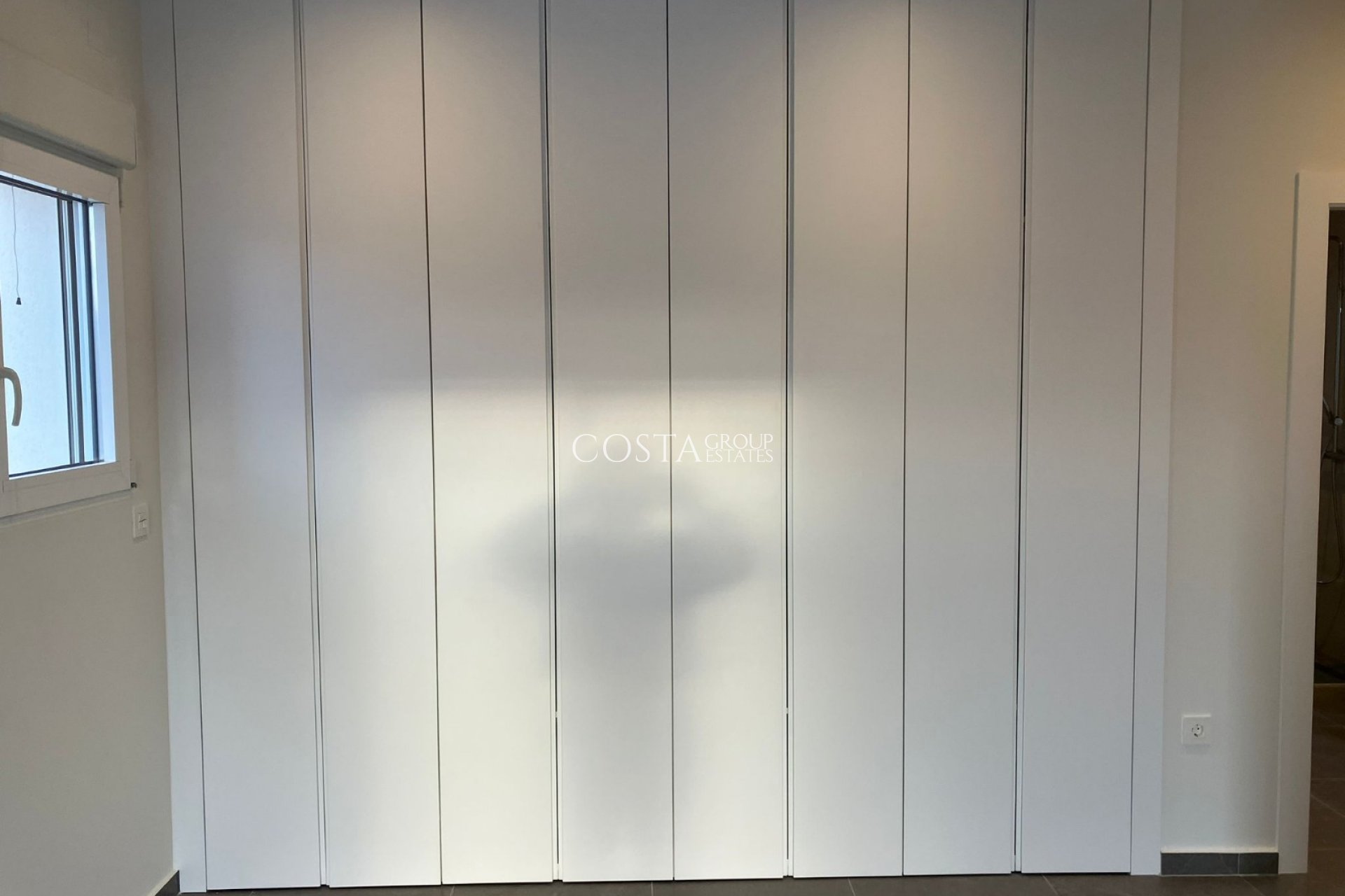 Nowy budynek - Willa -
Pinoso