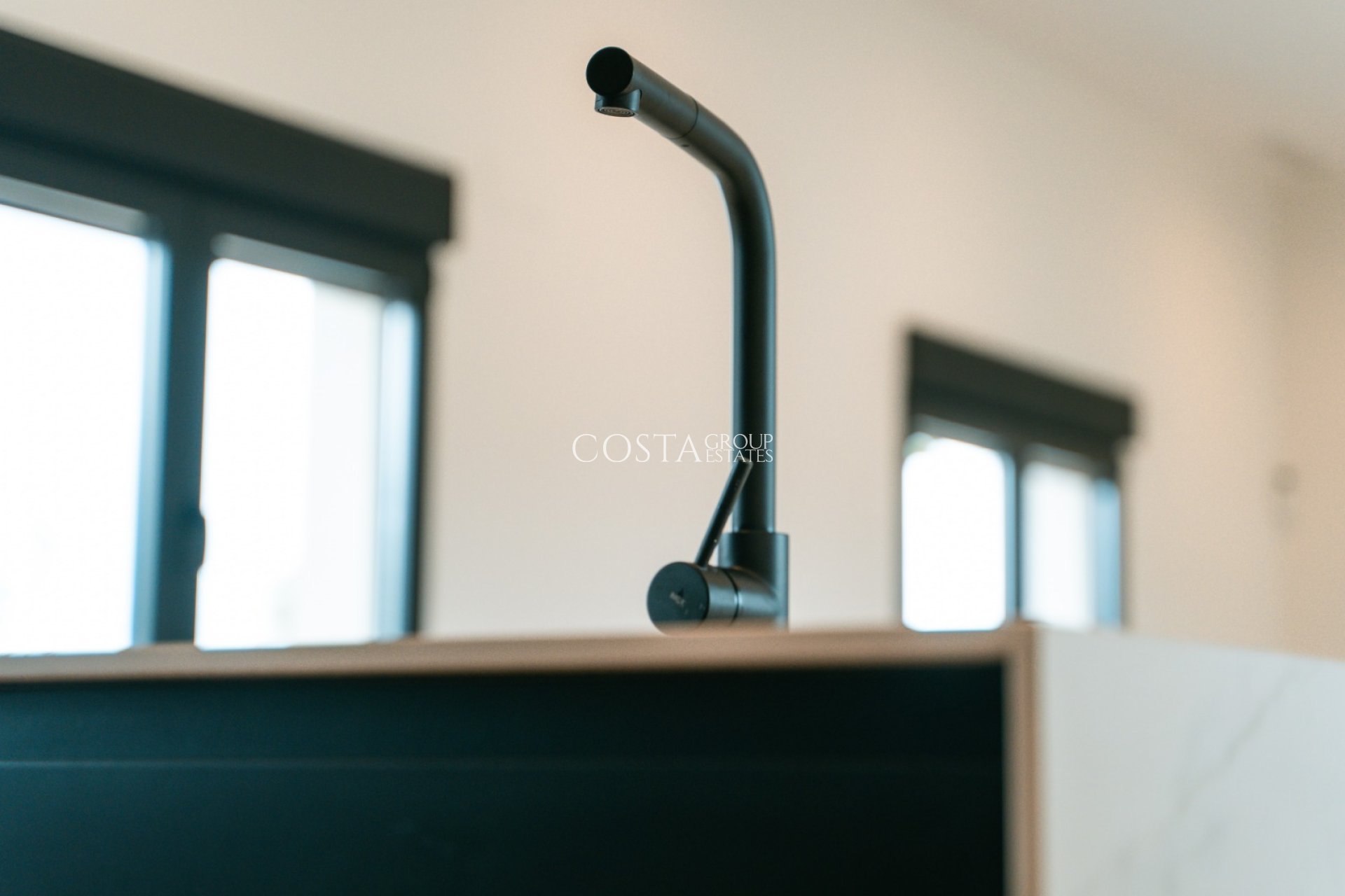 Nowy budynek - Willa -
Pinoso