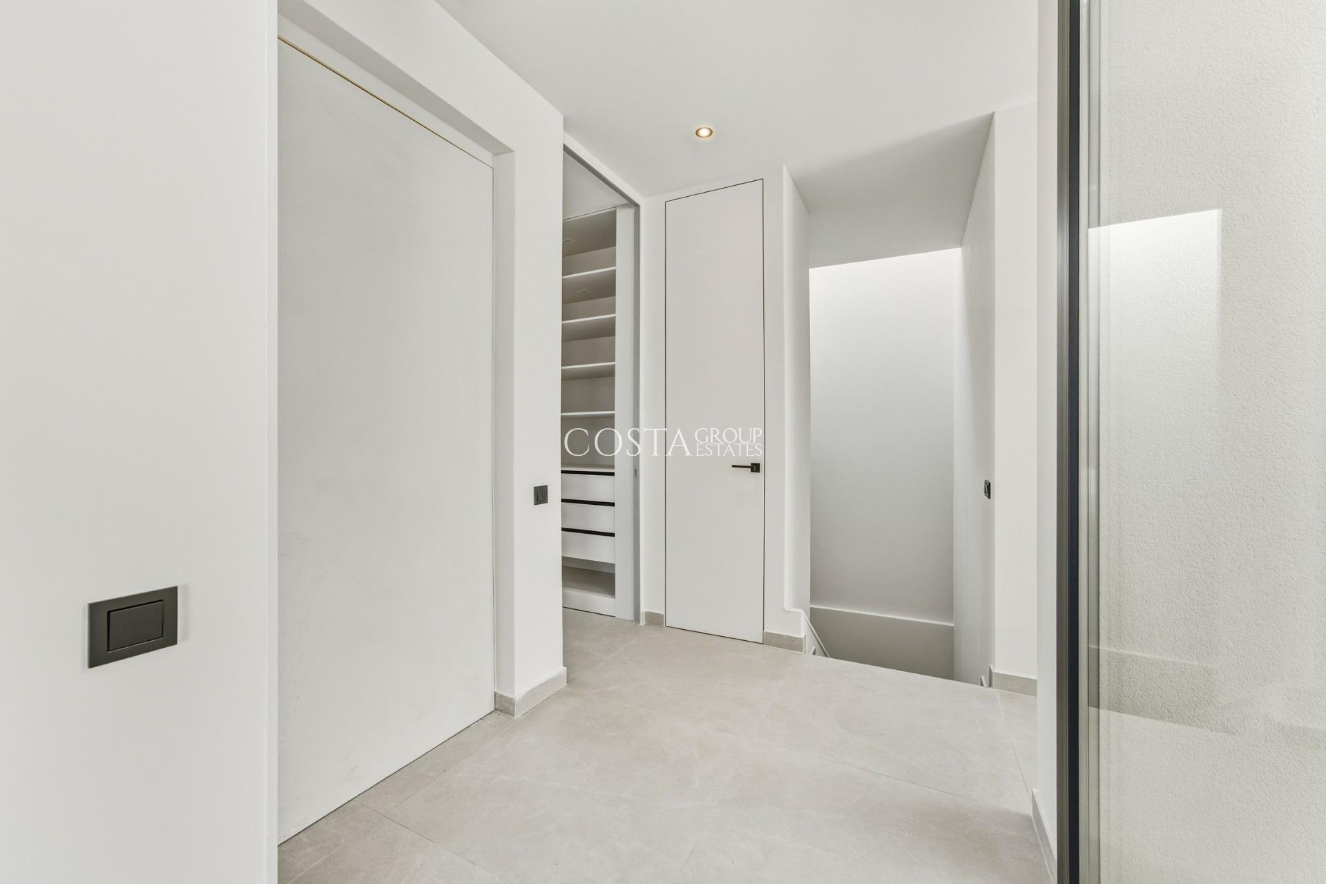 Nowy budynek - Willa -
Polop - La Alberca