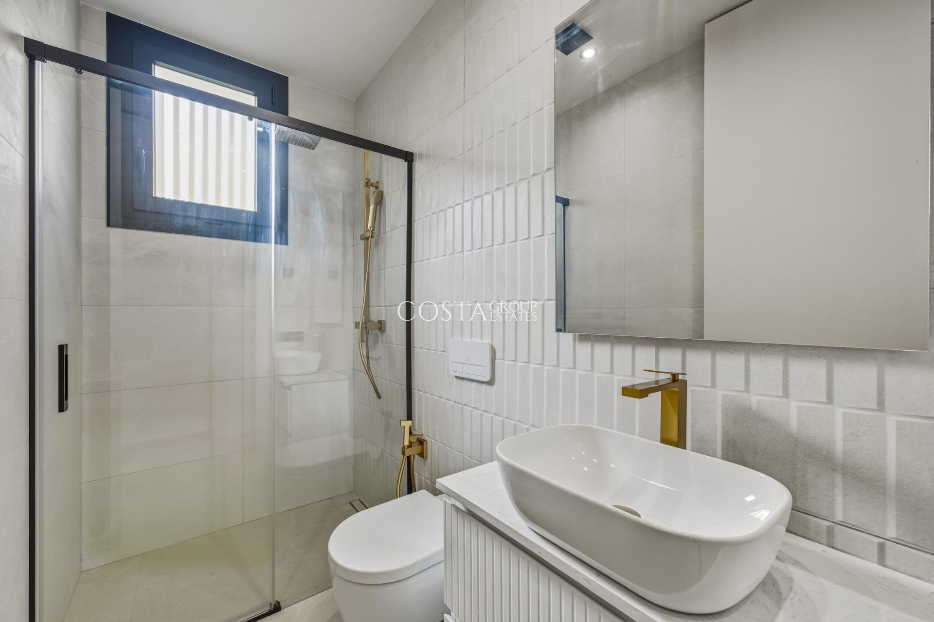 Nowy budynek - Willa -
Polop - La Alberca