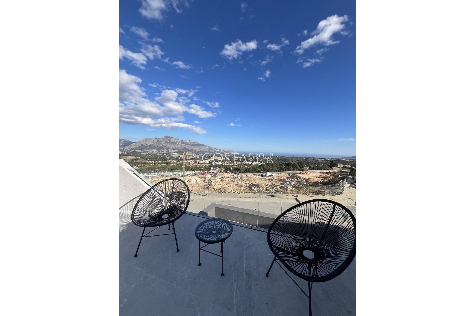 Nowy budynek - Willa -
Polop - PAU1