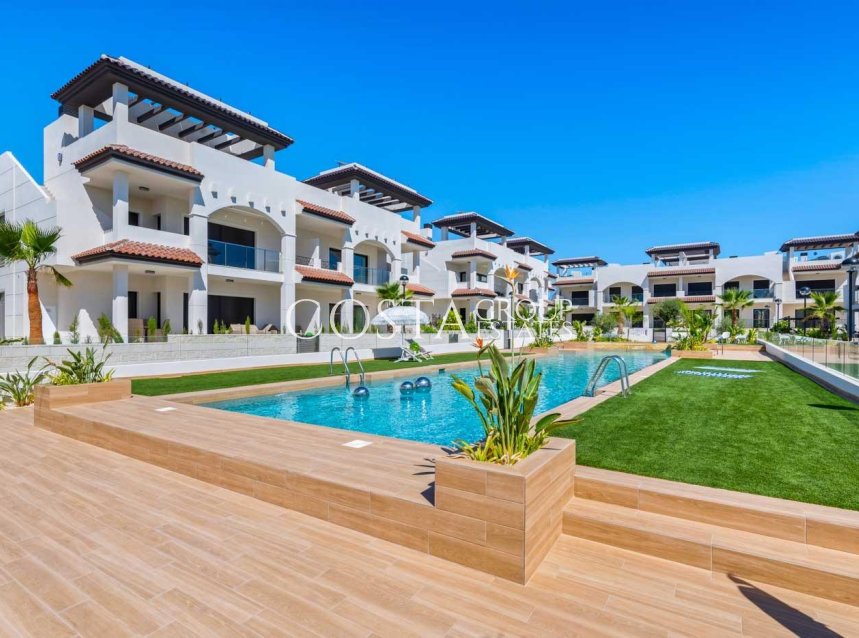 Nowy budynek - Willa -
Rojales