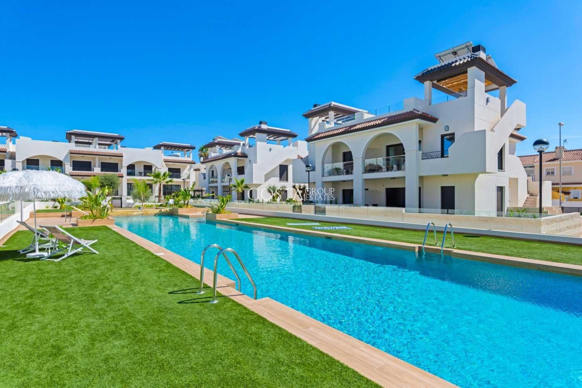 Nowy budynek - Willa -
Rojales