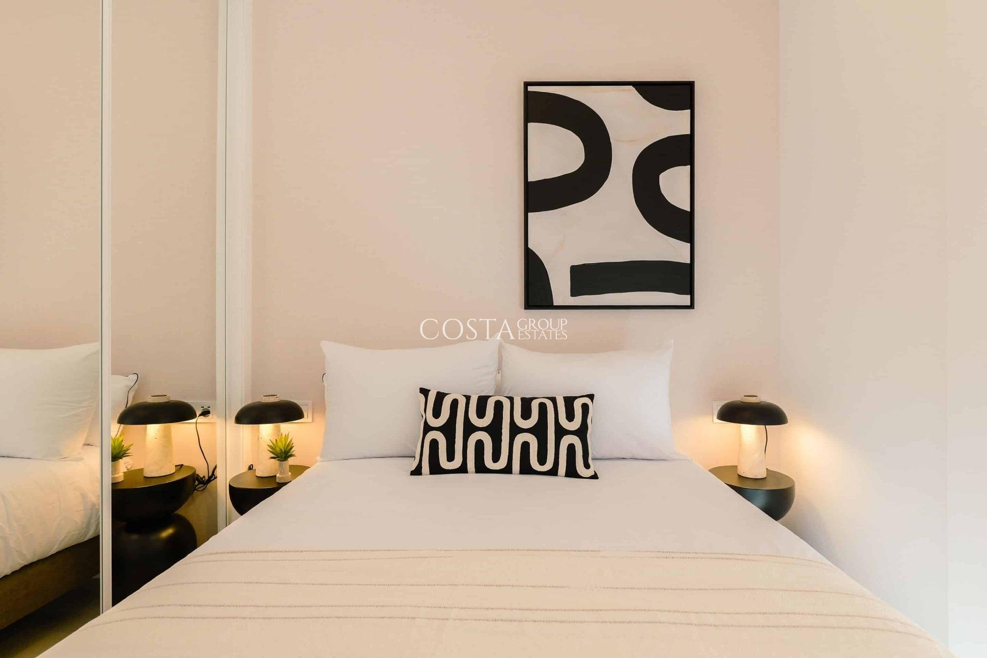 Nowy budynek - Willa -
Rojales