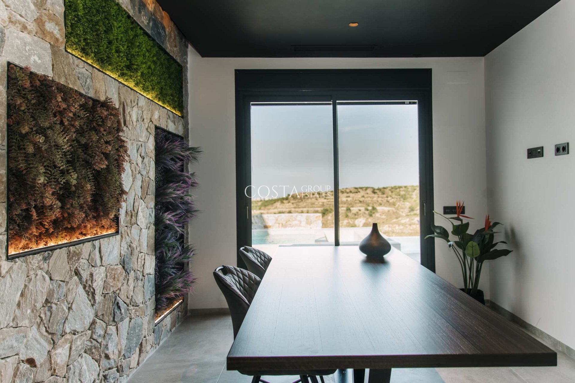 Nowy budynek - Willa -
Rojales