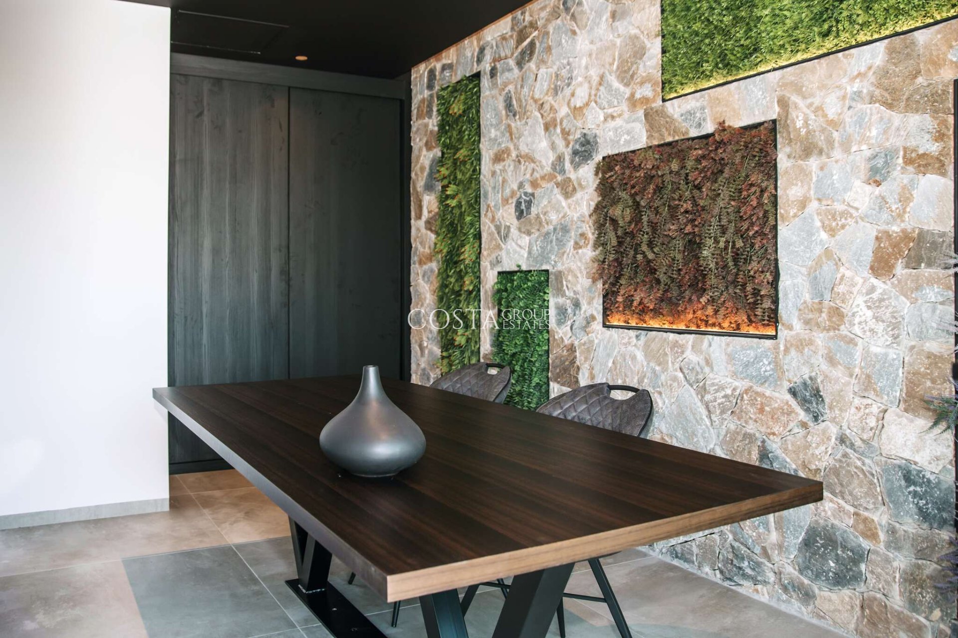 Nowy budynek - Willa -
Rojales