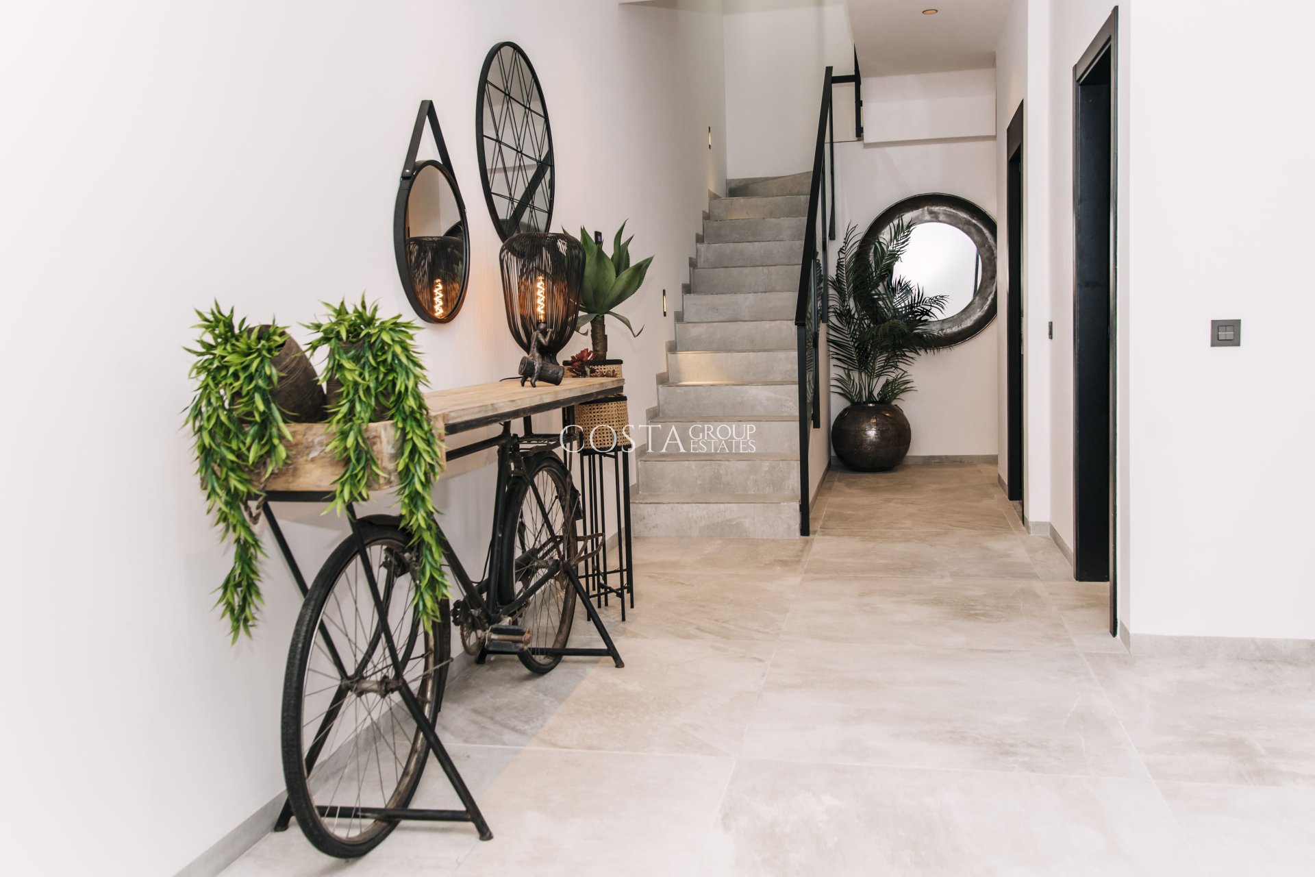 Nowy budynek - Willa -
Rojales