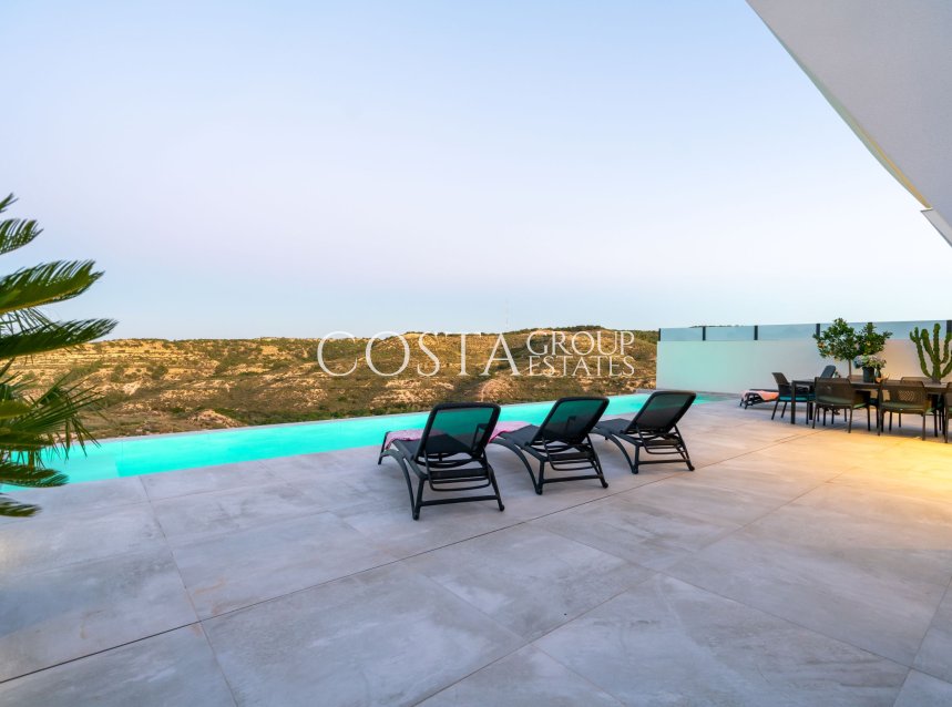 Nowy budynek - Willa -
Rojales