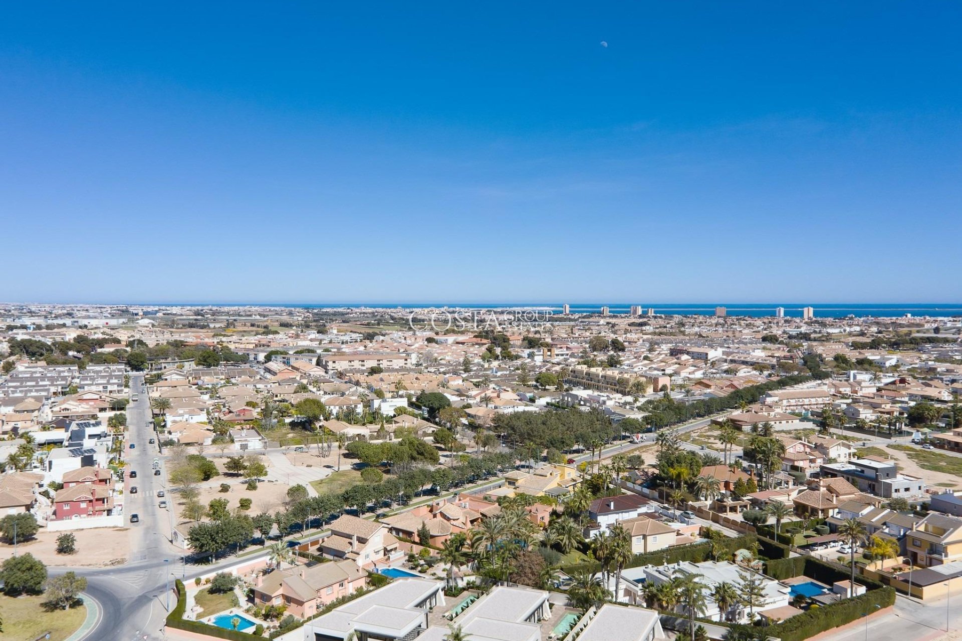 Nowy budynek - Willa -
San Javier