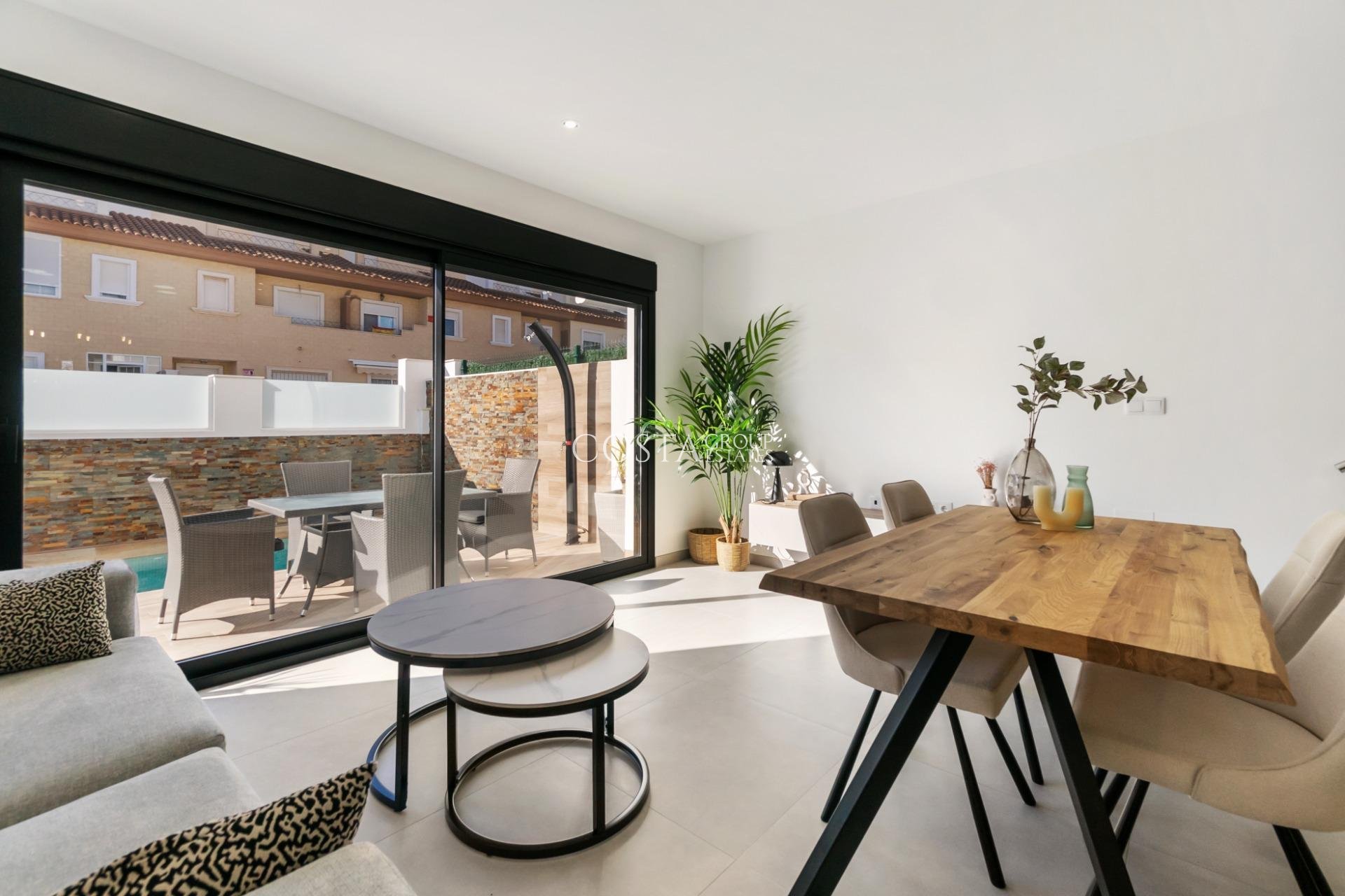 Nowy budynek - Willa -
San Pedro del Pinatar - Polideportivo