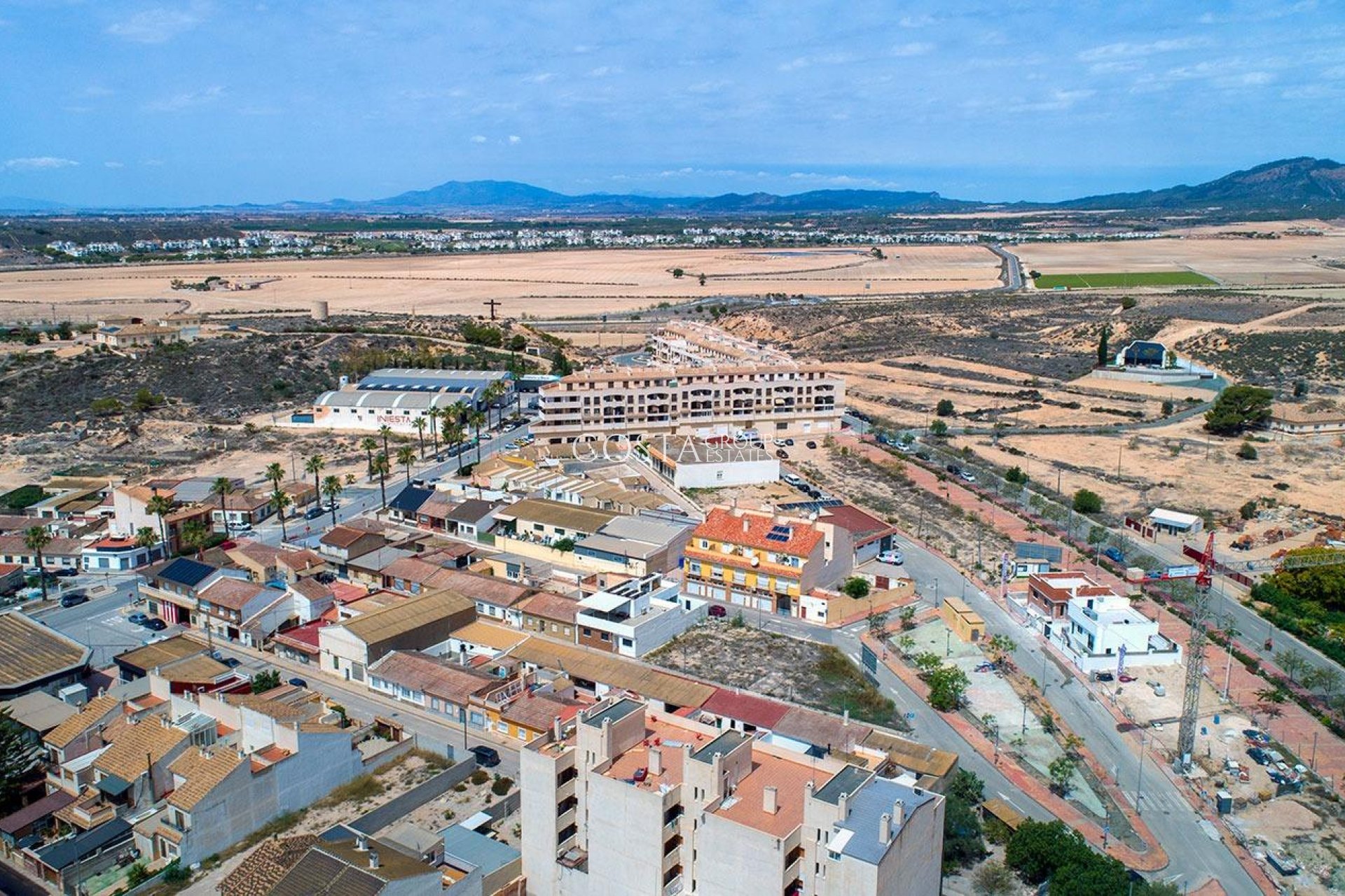 Nowy budynek - Willa -
Sucina