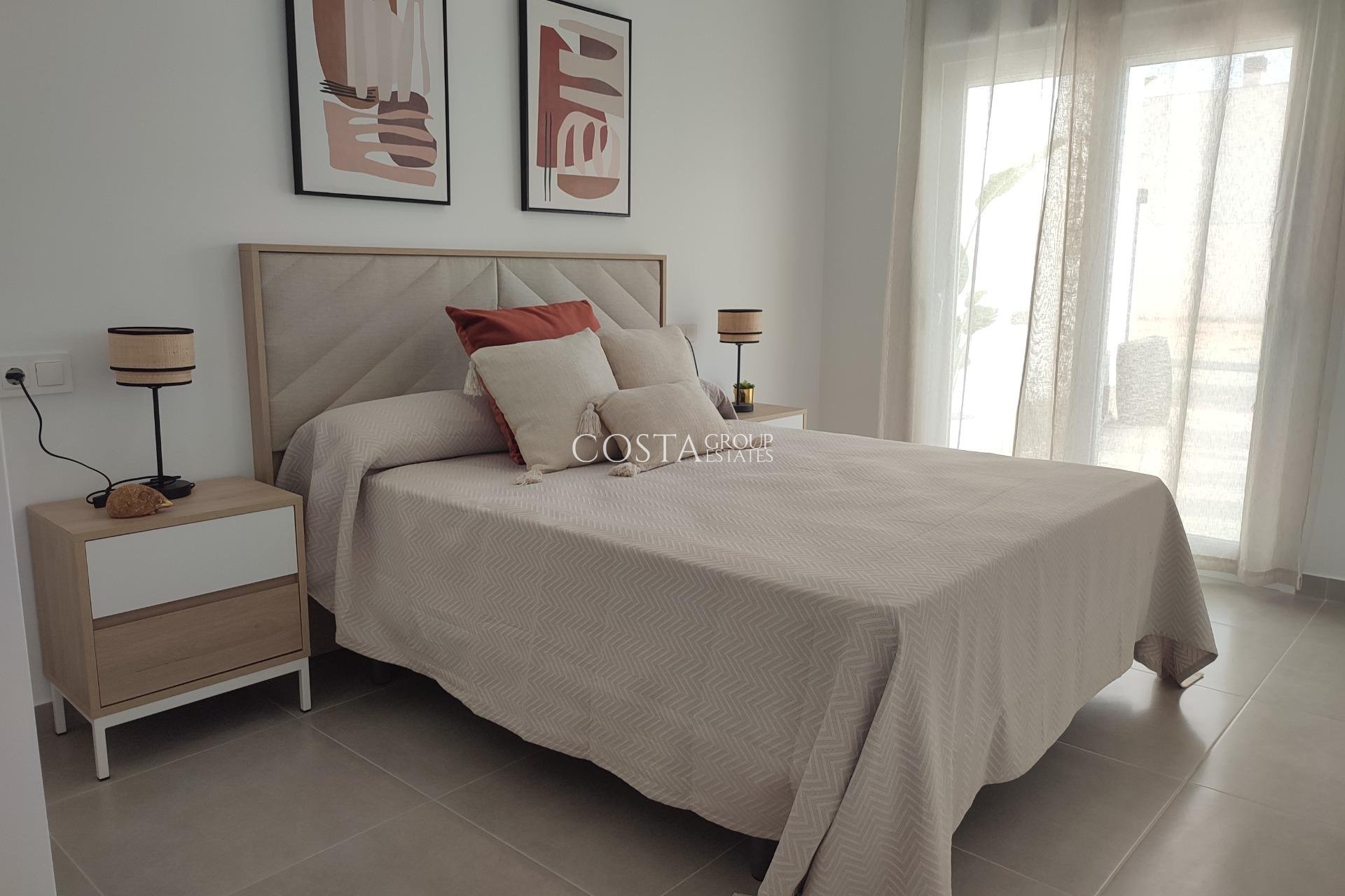 Nowy budynek - Willa -
Torre Pacheco - Balsicas