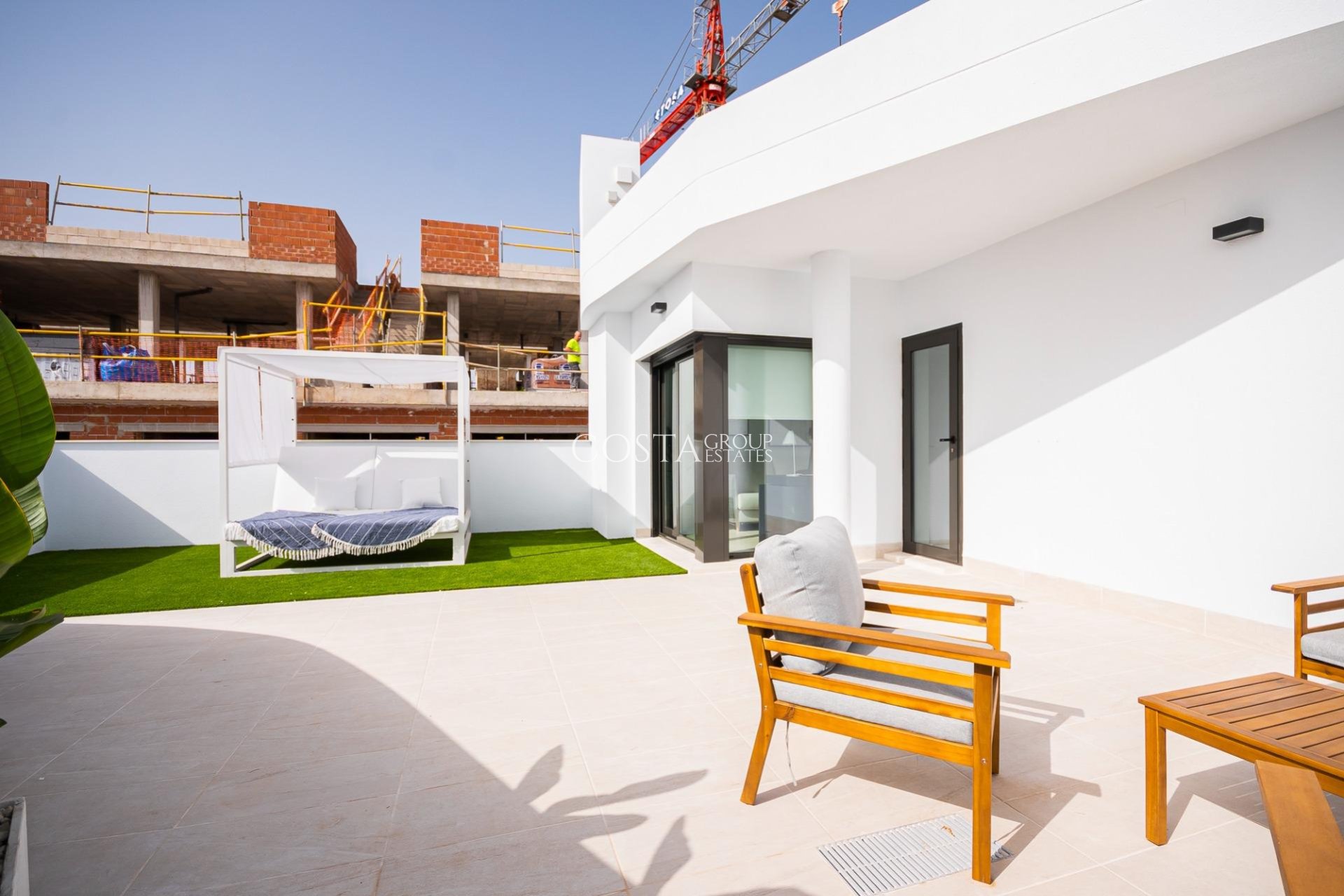 Nowy budynek - Willa -
Torrevieja - Lago Jardín II