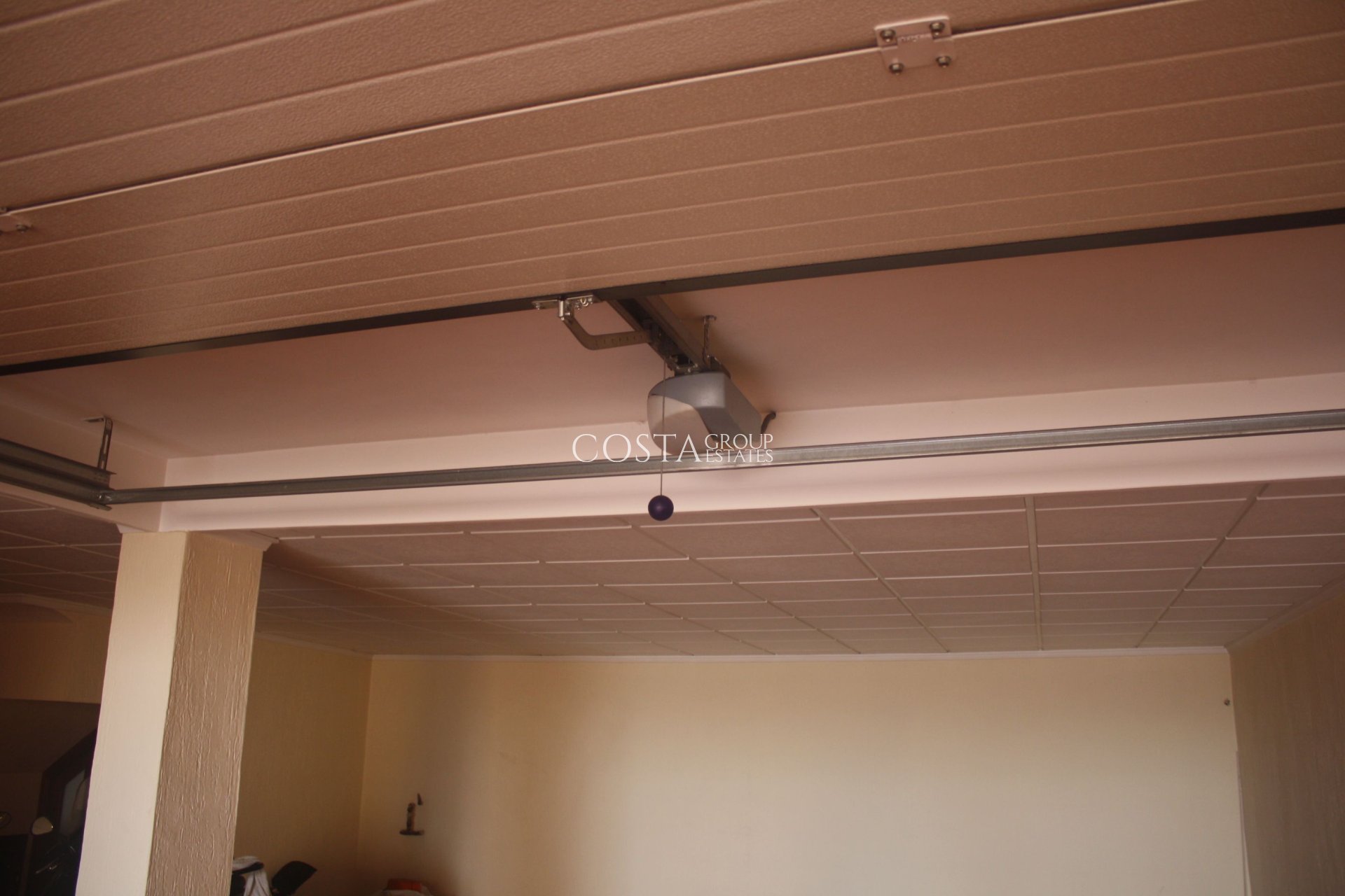 Nowy budynek - Willa -
Torrevieja