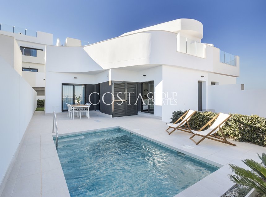 Nowy budynek - Willa -
Torrevieja