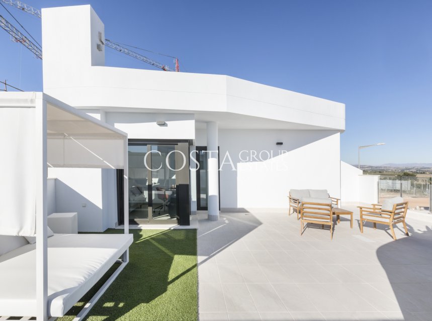 Nowy budynek - Willa -
Torrevieja