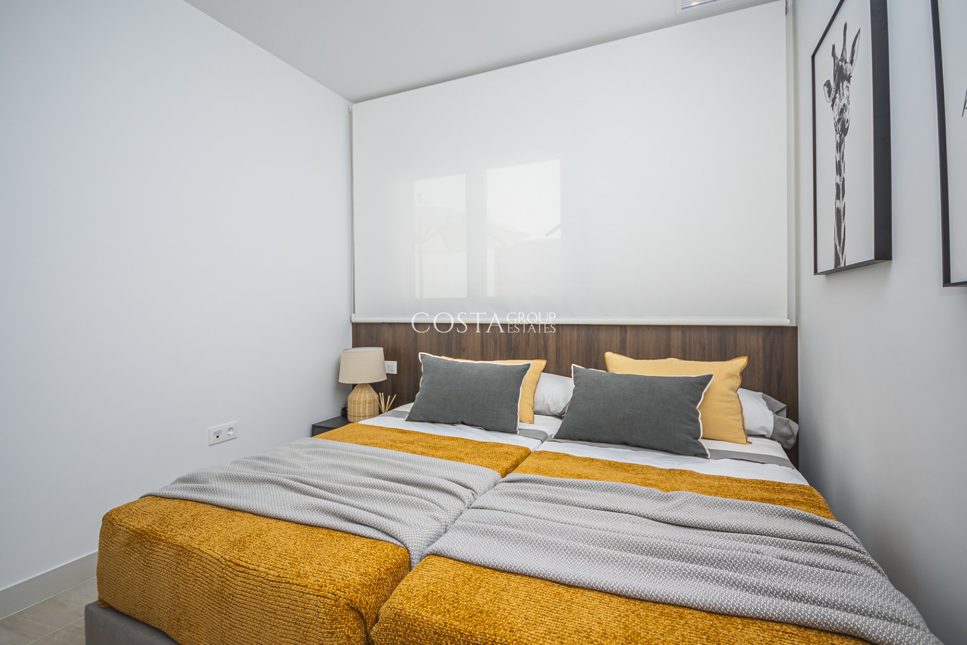 Nowy budynek - Willa -
Torrevieja
