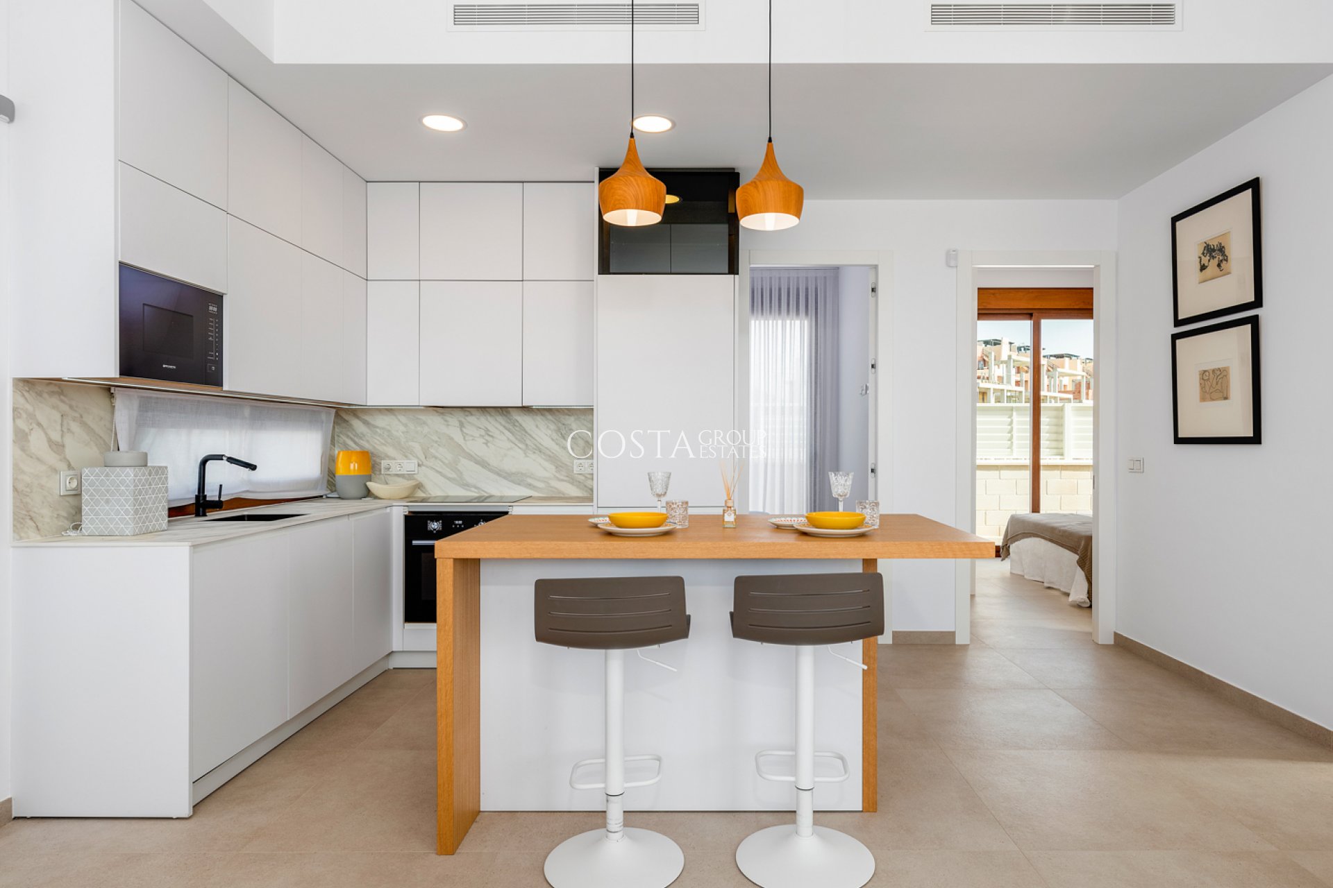 Nowy budynek - Willa -
Vera