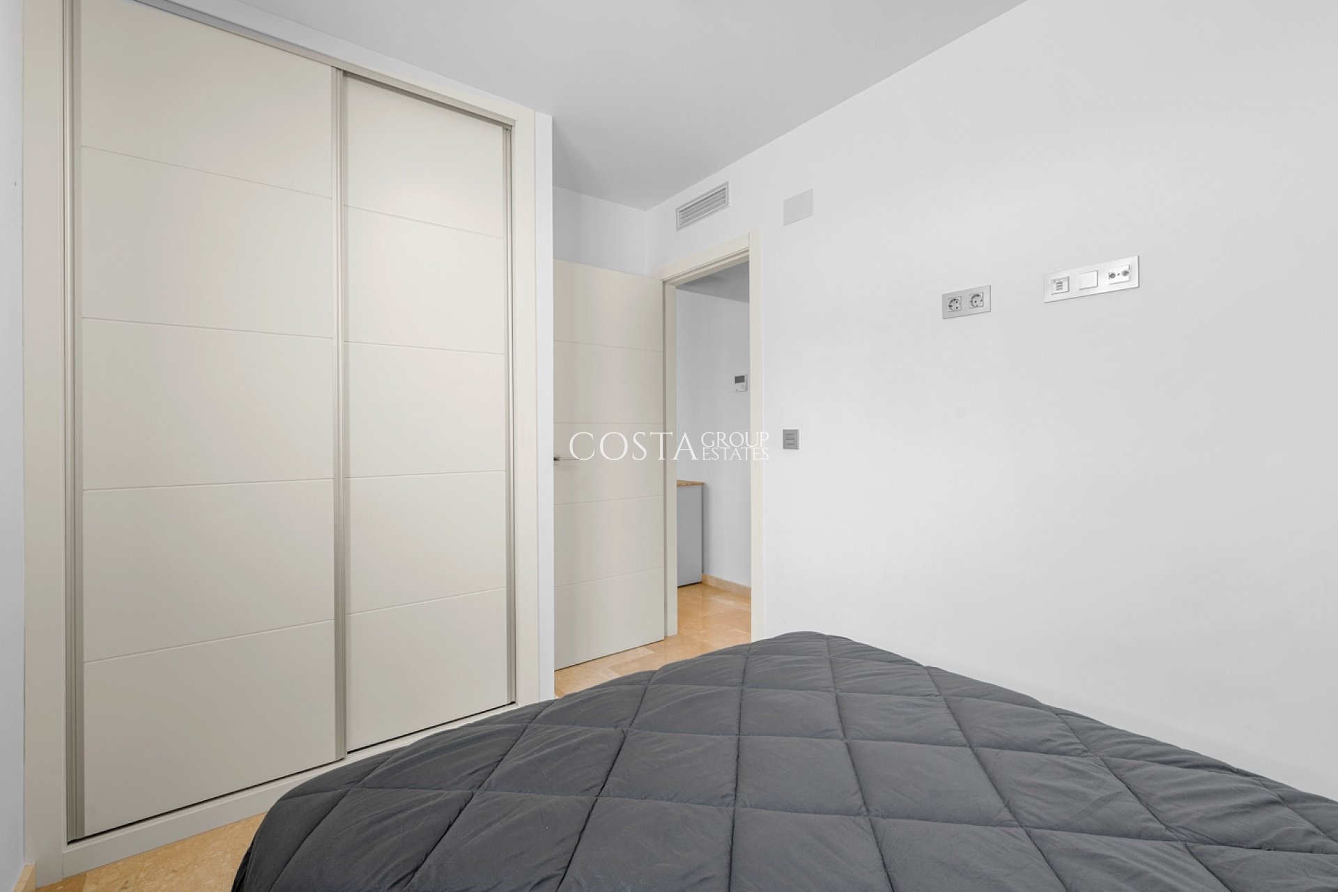 Odsprzedaż - Apartament -
Orihuela Costa - Las Filipinas