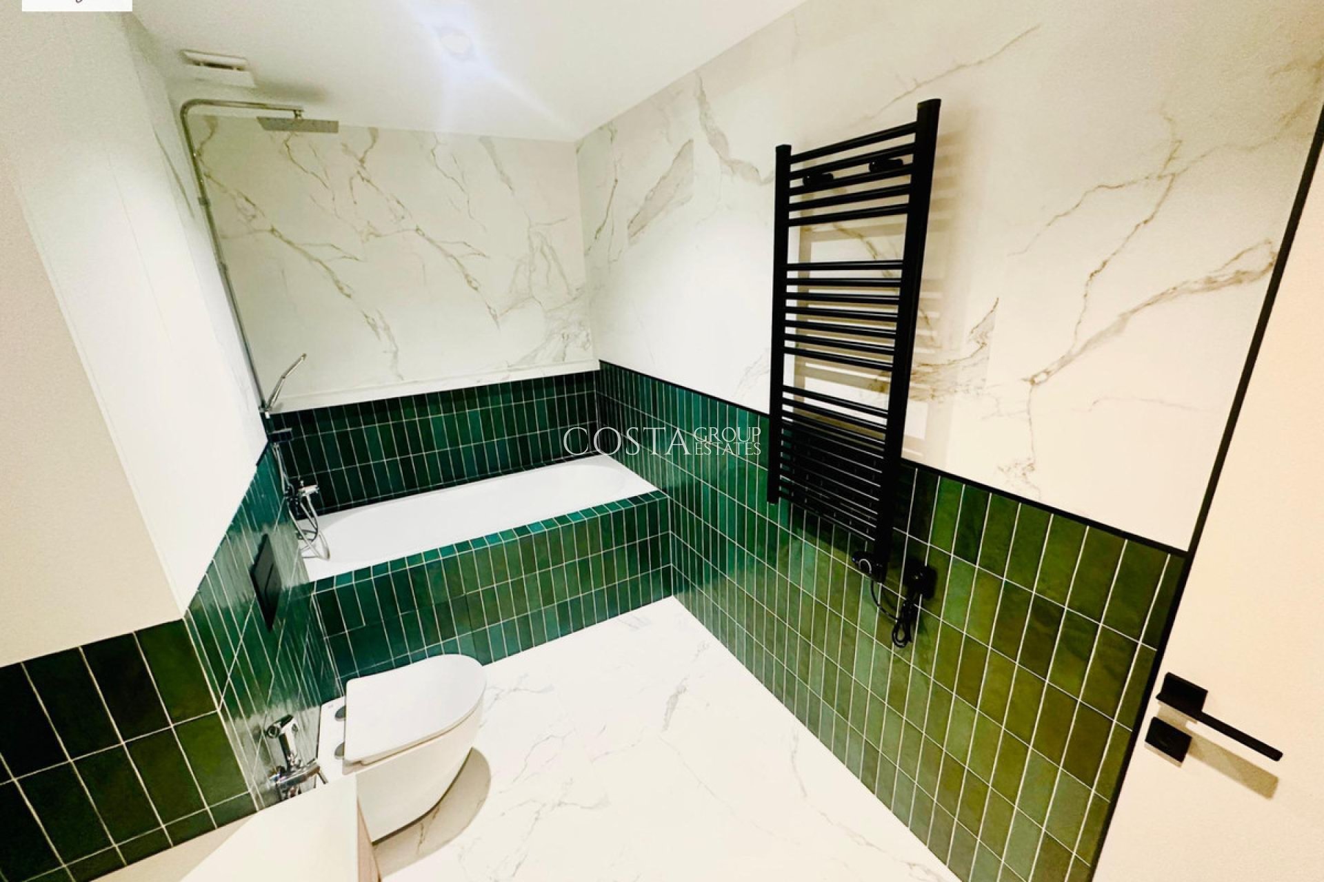 Odsprzedaż - Apartments -
Alicante - Alicante Centro