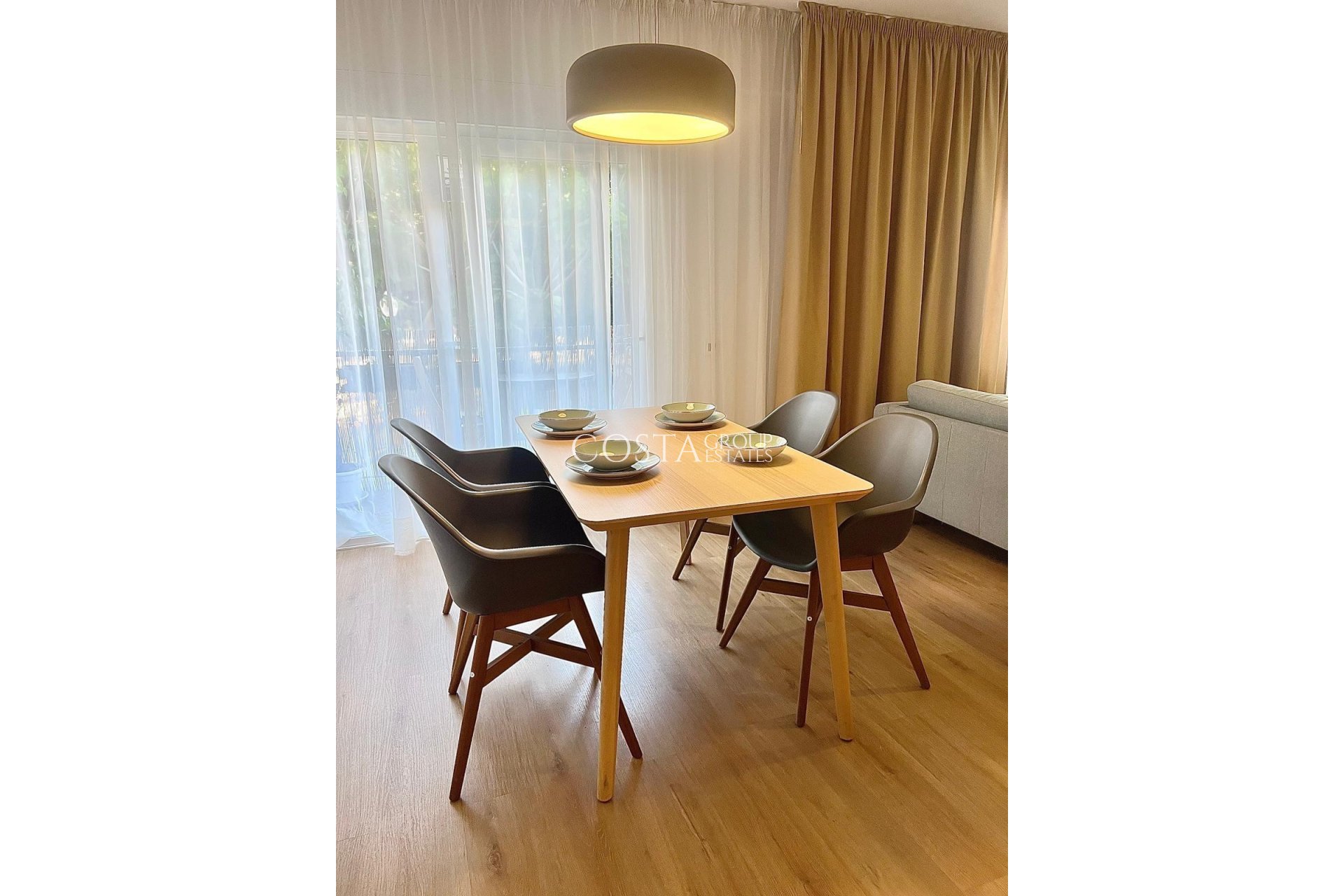 Odsprzedaż - Apartments -
Alicante - Alicante Centro