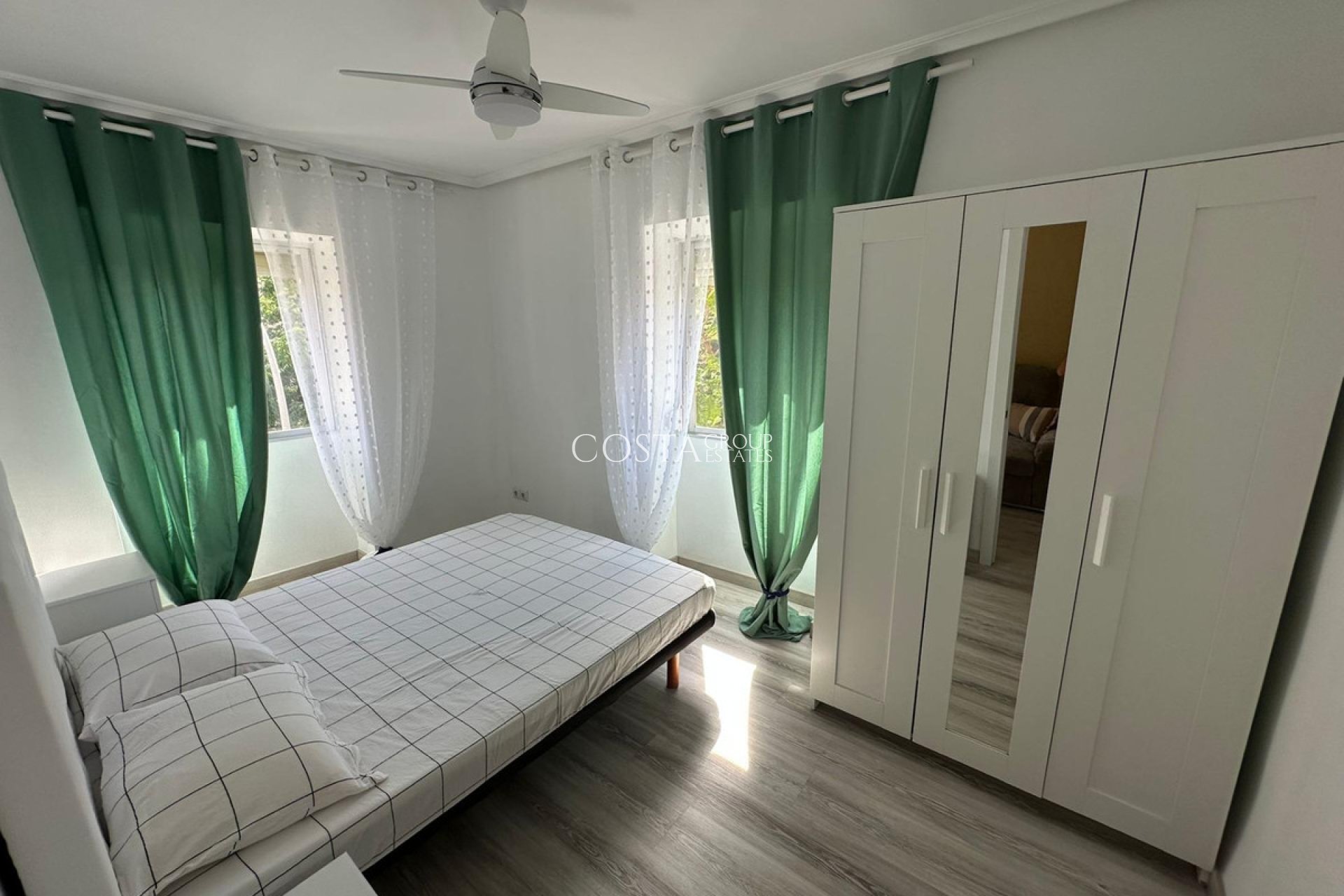 Odsprzedaż - Apartments -
Alicante - Alicante Centro