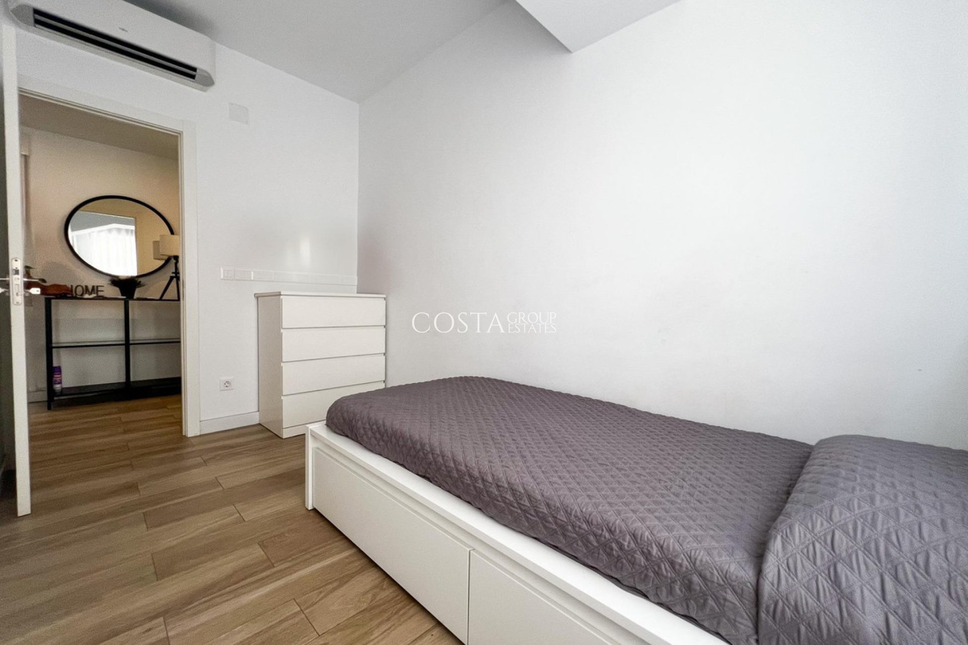 Odsprzedaż - Apartments -
Alicante - Alicante Centro