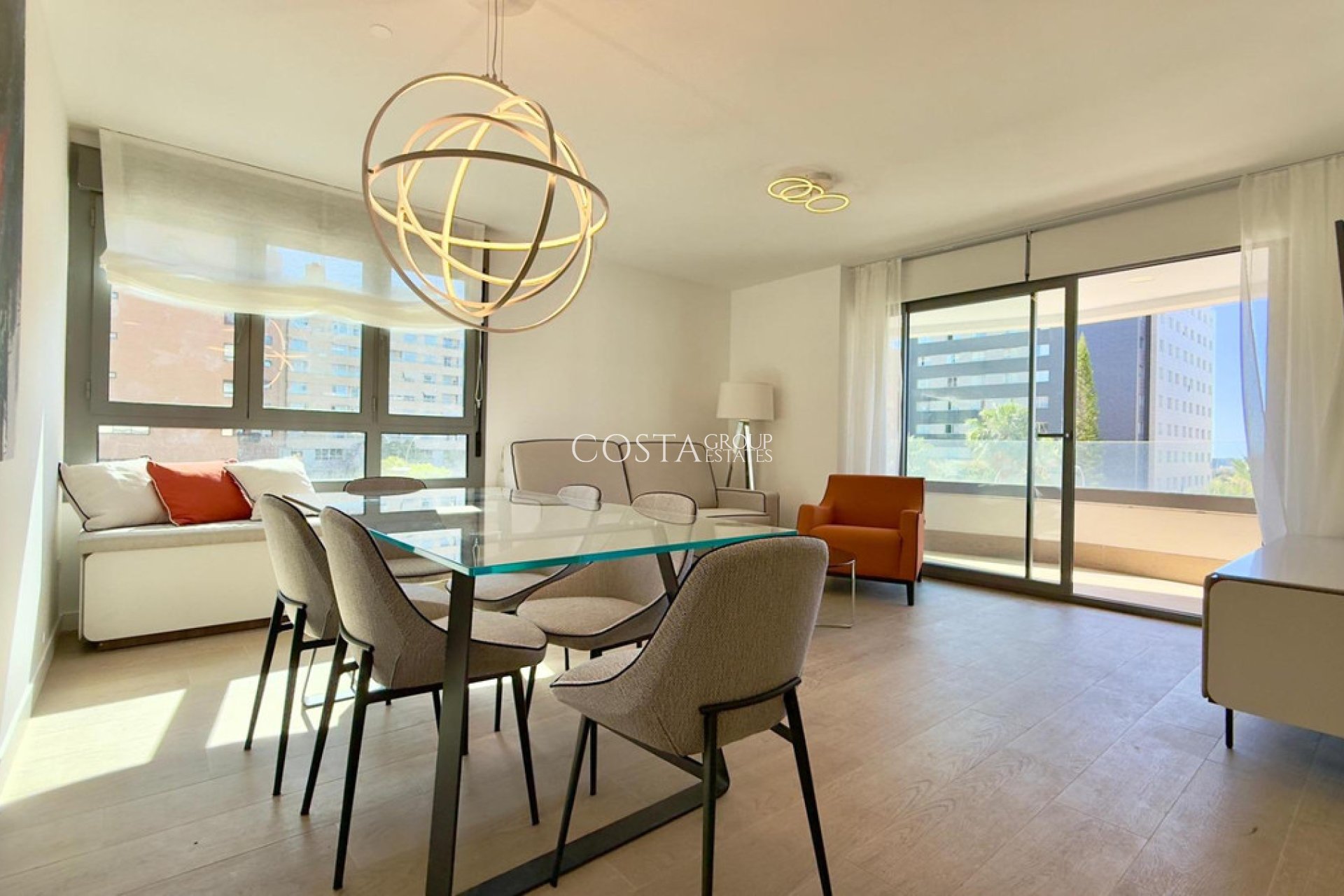 Odsprzedaż - Apartments -
Alicante - Alicante Centro