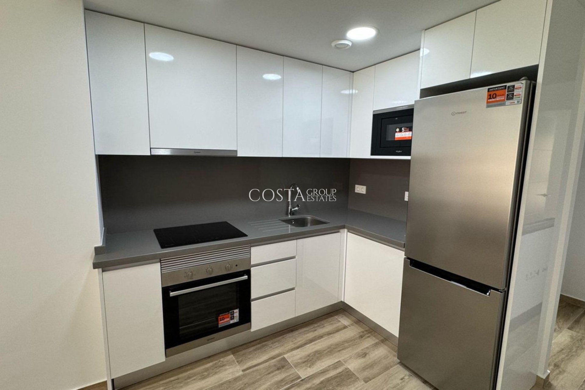 Odsprzedaż - Apartments -
Alicante - Alicante Centro