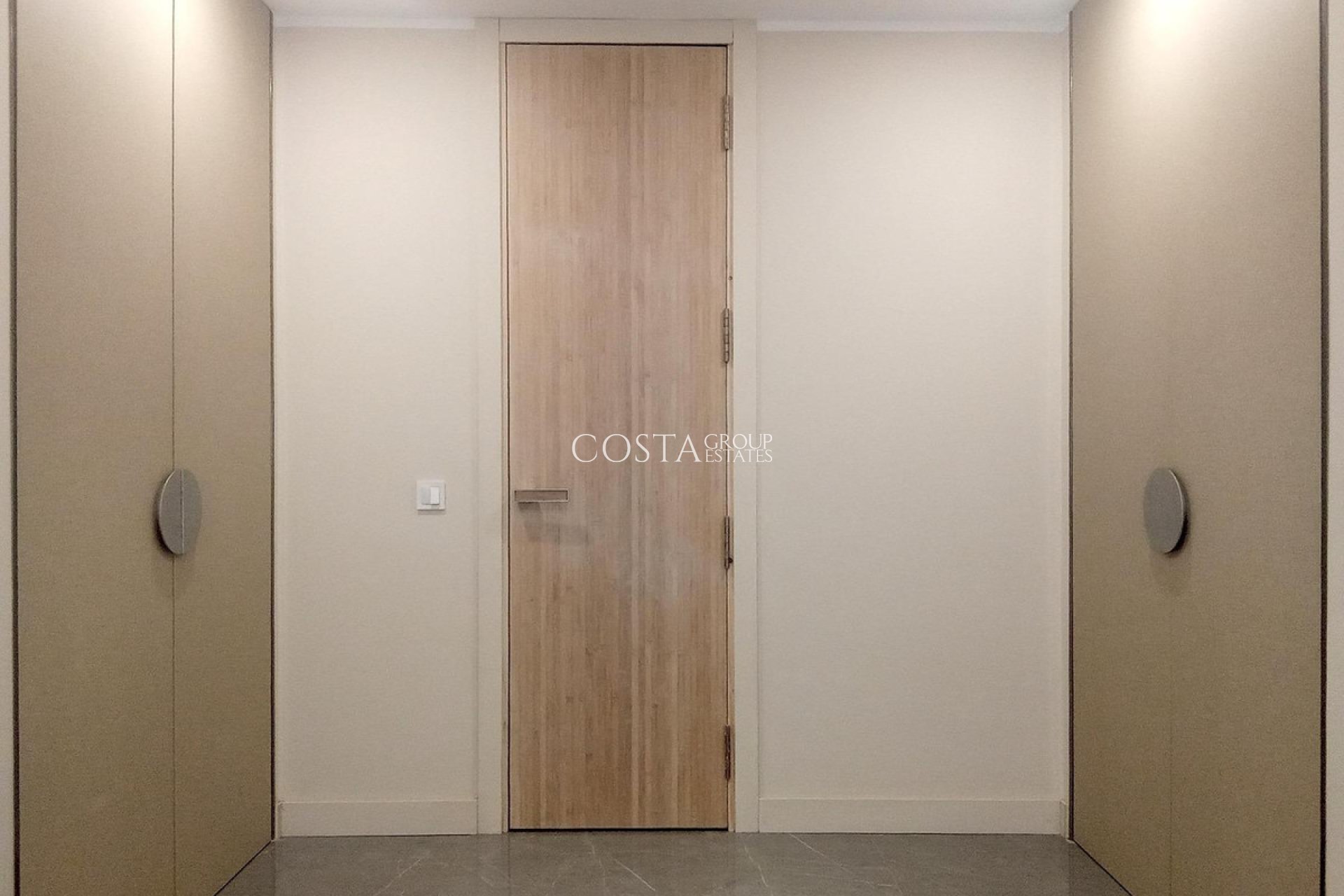 Odsprzedaż - Apartments -
Alicante - Alicante Centro