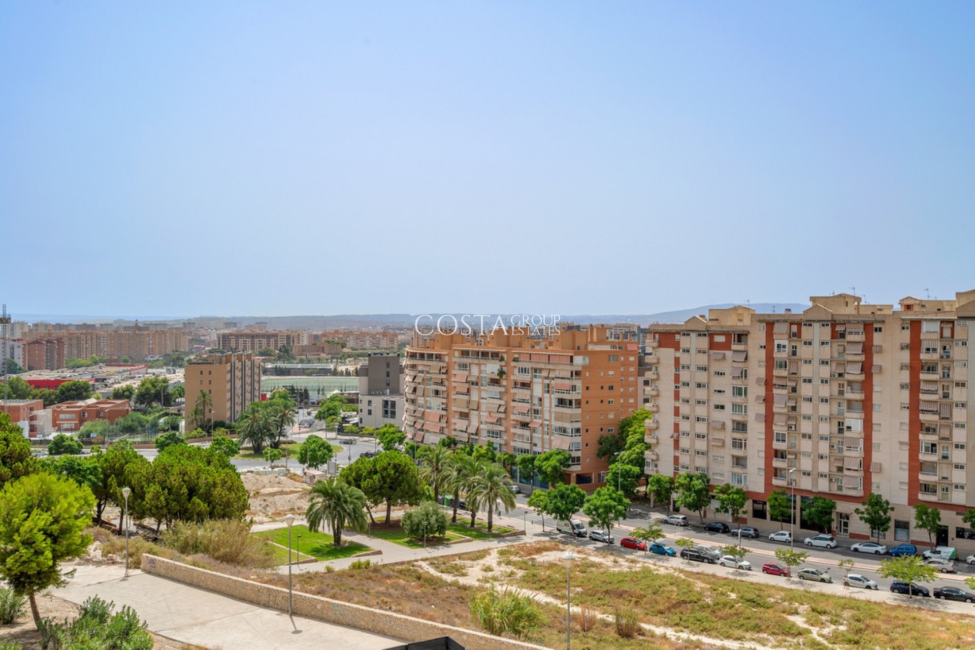 Odsprzedaż - Apartments -
Alicante - Alicante Centro