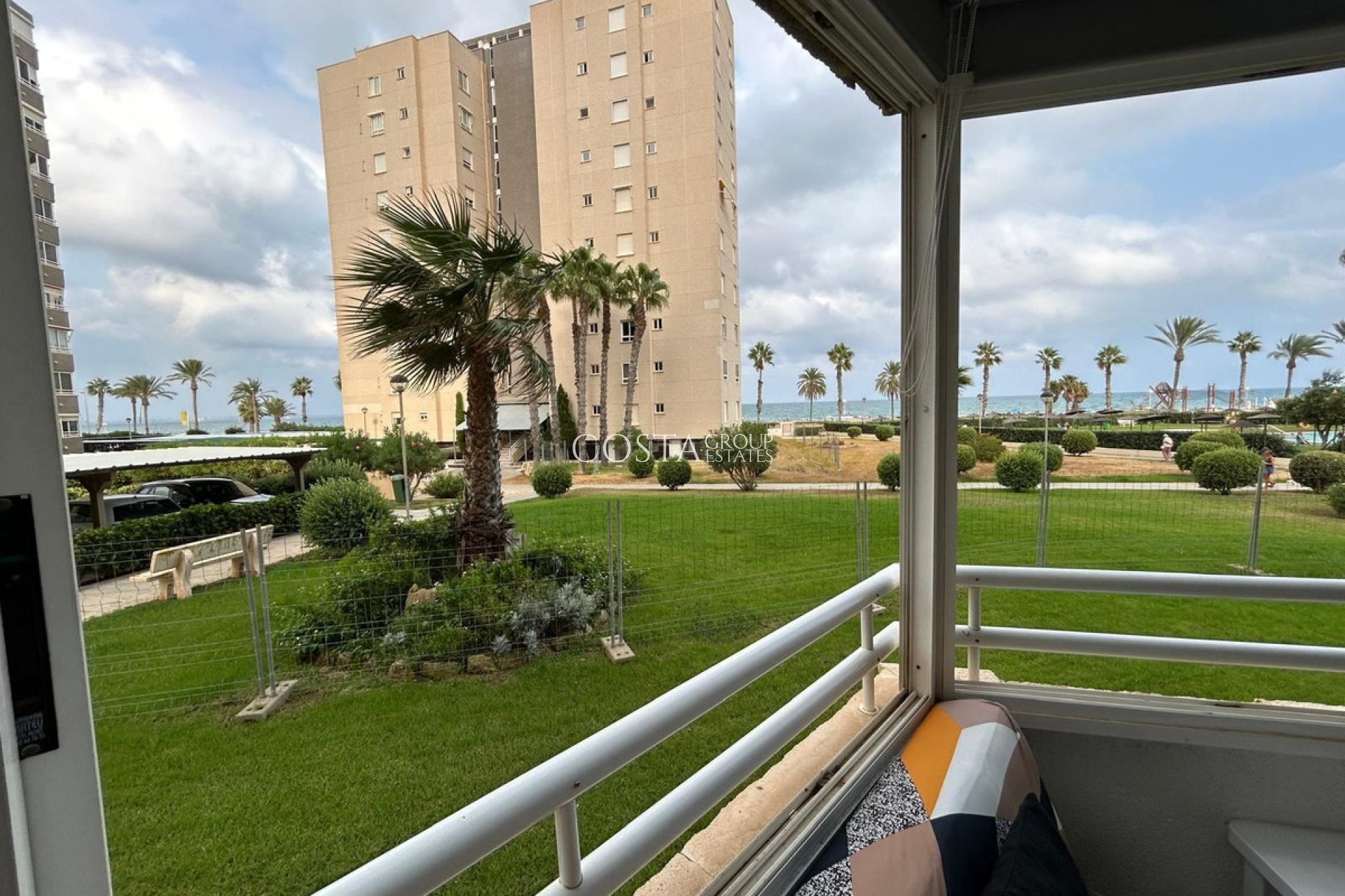 Odsprzedaż - Apartments -
Alicante City - Alicante City Centro