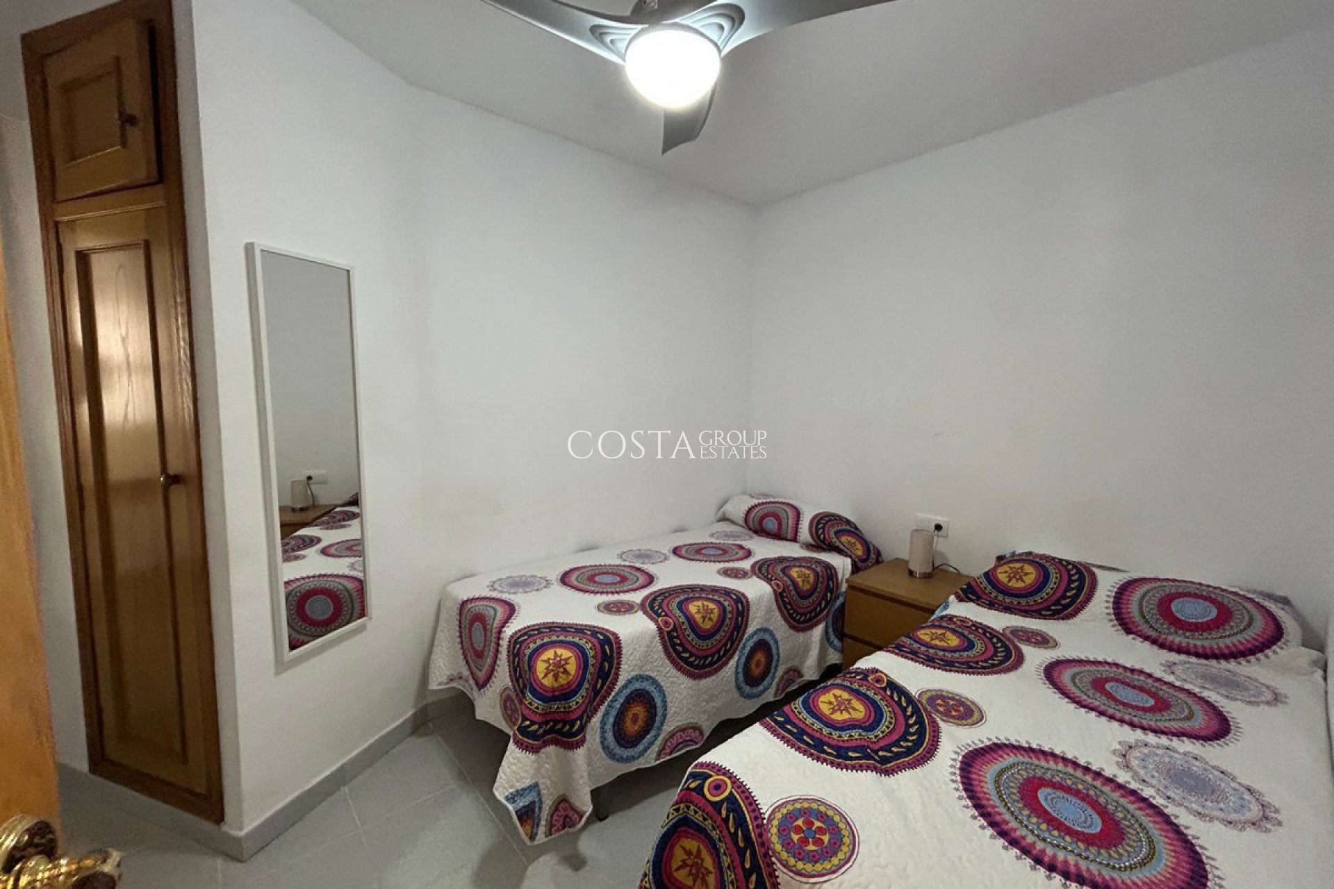 Odsprzedaż - Apartments -
Alicante City - Alicante City Centro