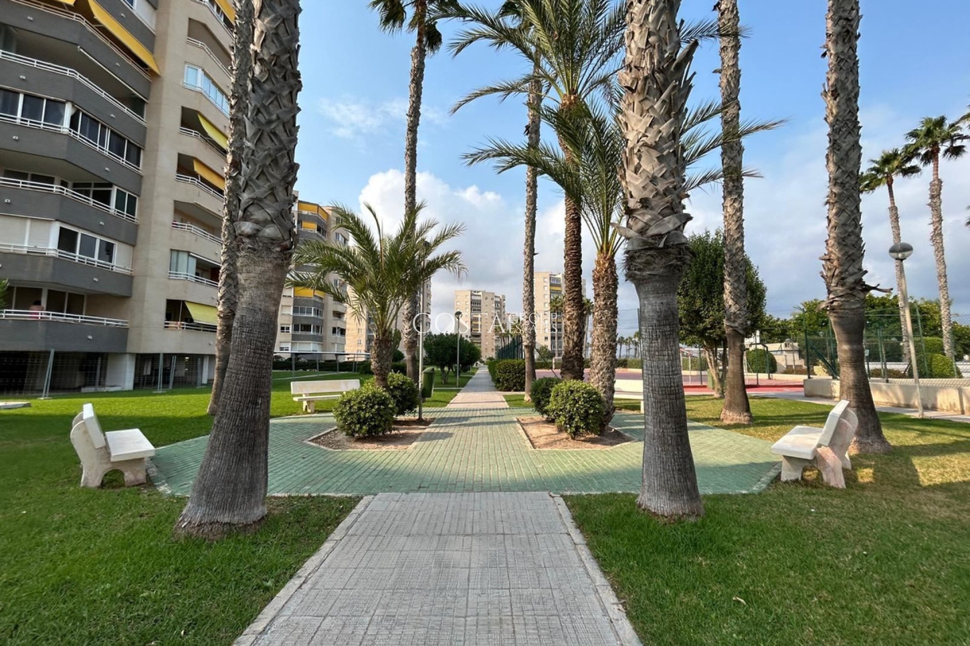 Odsprzedaż - Apartments -
Alicante City - Alicante City Centro