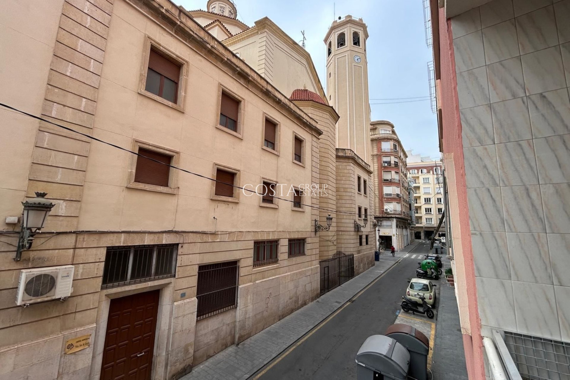 Odsprzedaż - Apartments -
Alicante City - Alicante City Centro