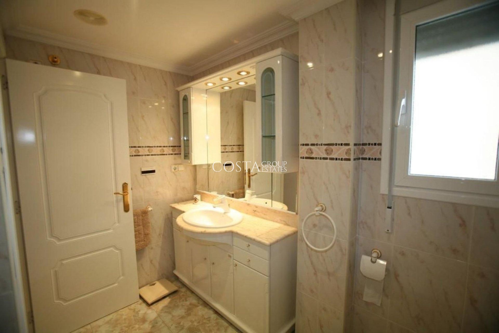 Odsprzedaż - Apartments -
Calpe - Calpe Centro