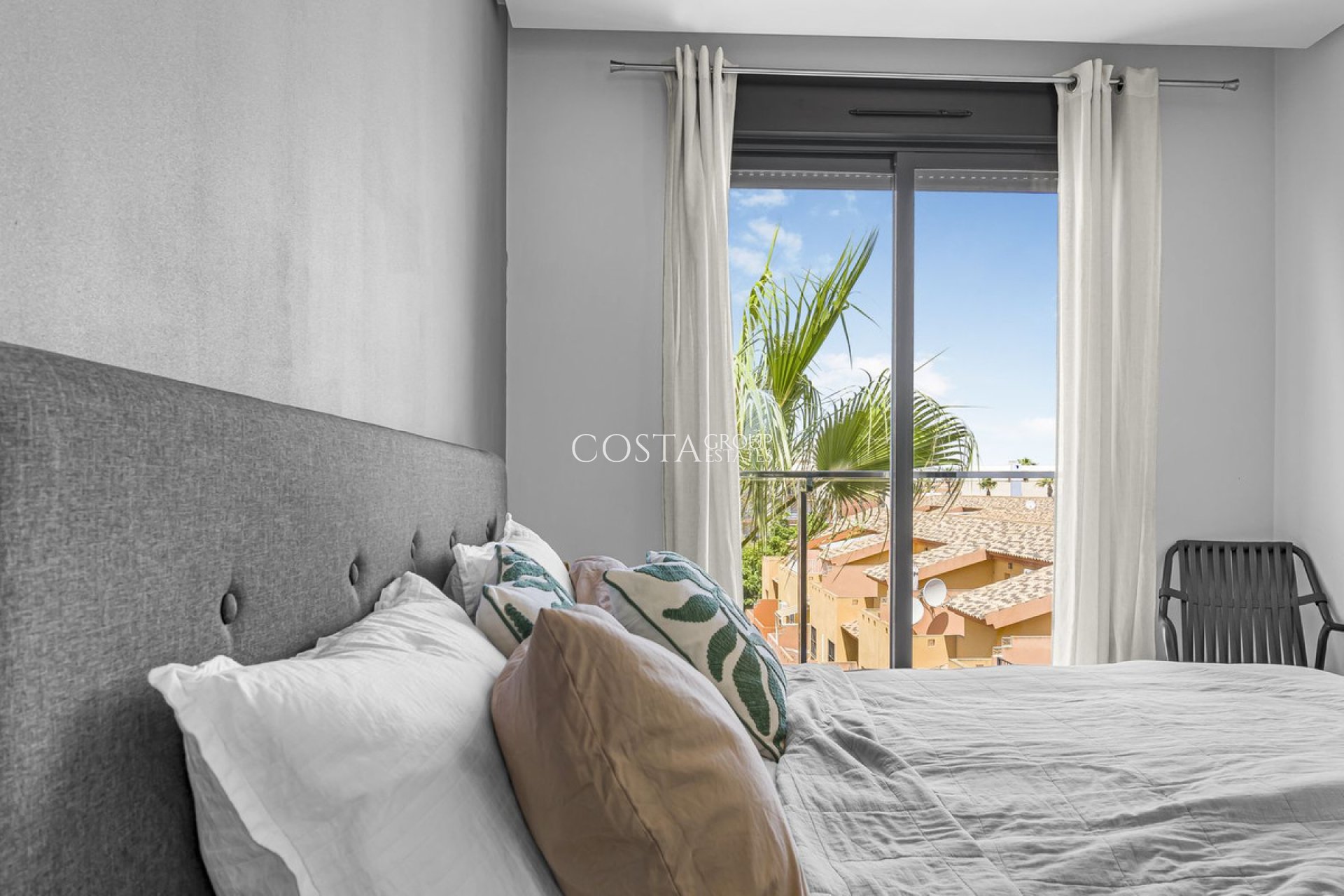 Odsprzedaż - Apartments -
Orihuela Costa - Cabo Roig