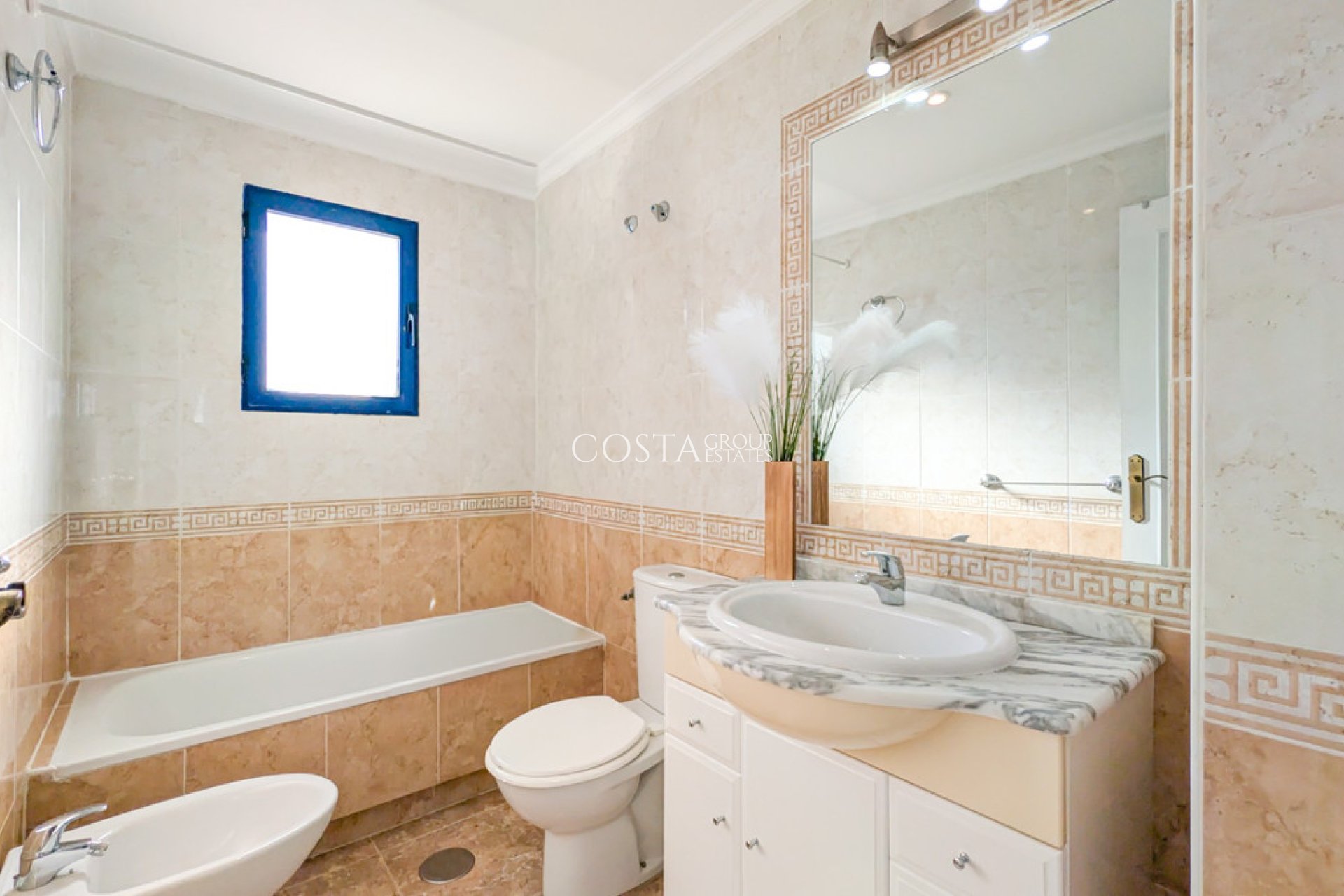 Odsprzedaż - Apartments -
Orihuela Costa - Cabo Roig