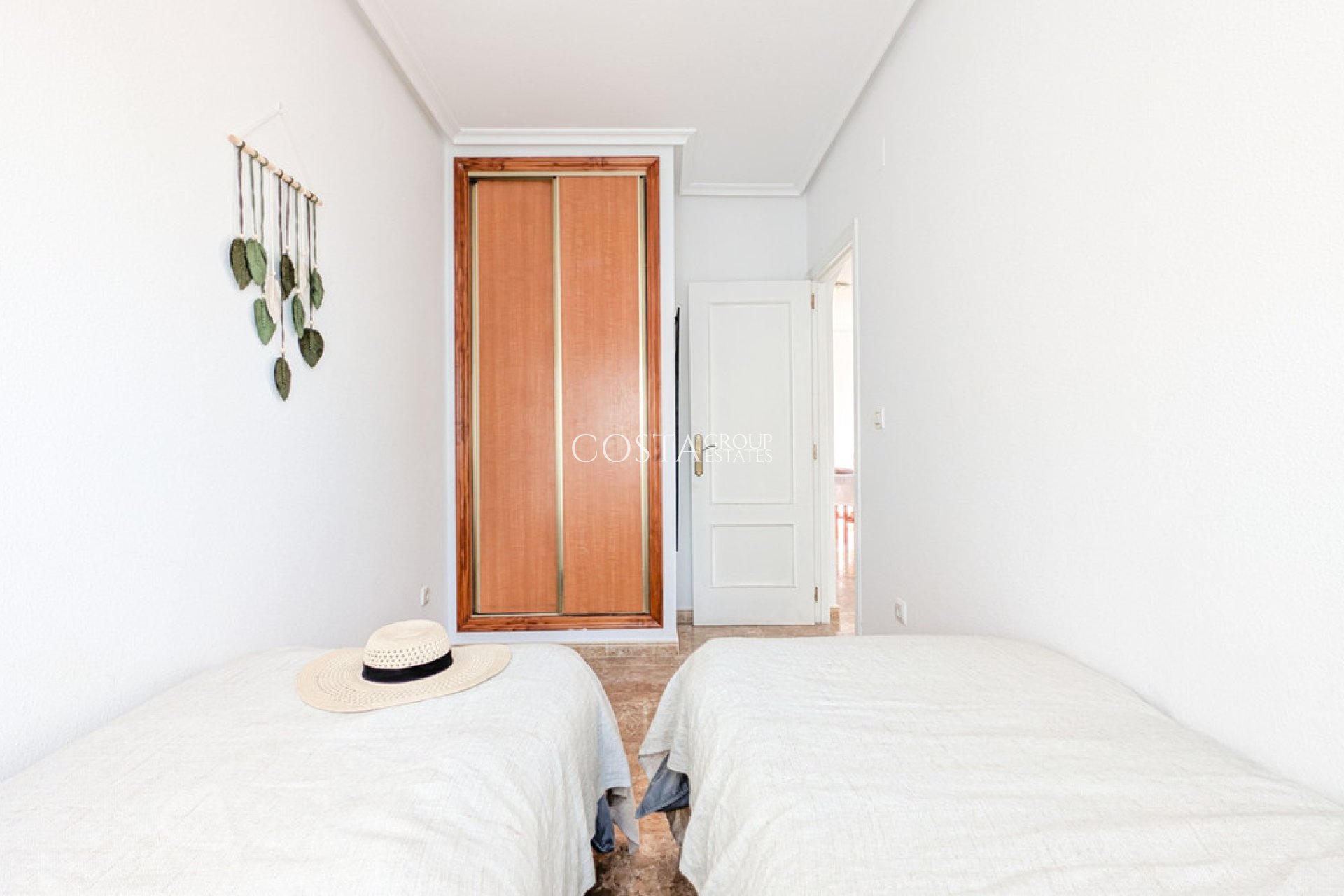 Odsprzedaż - Apartments -
Orihuela Costa - Cabo Roig